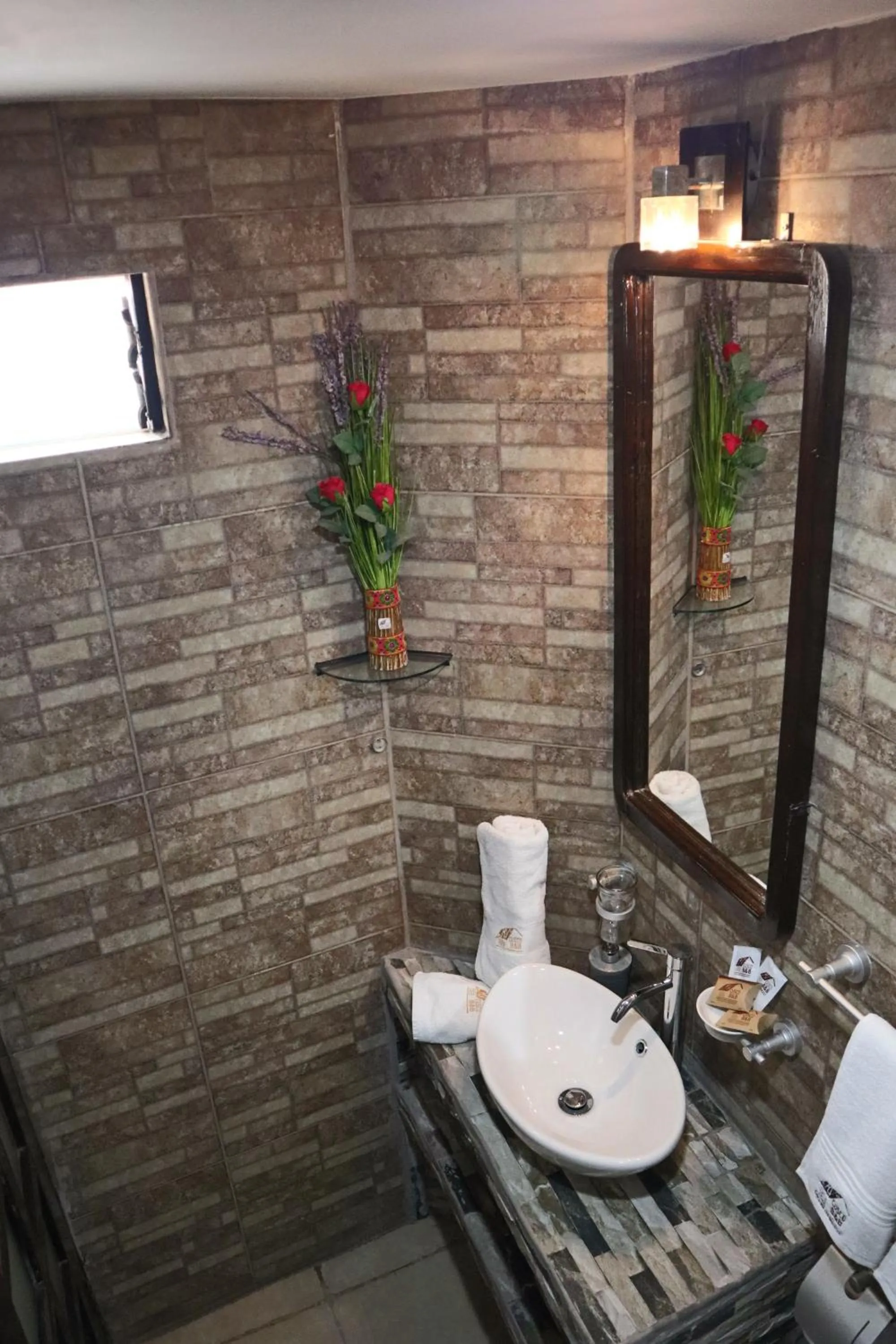 Bathroom in Cusco Bed and Breakfast