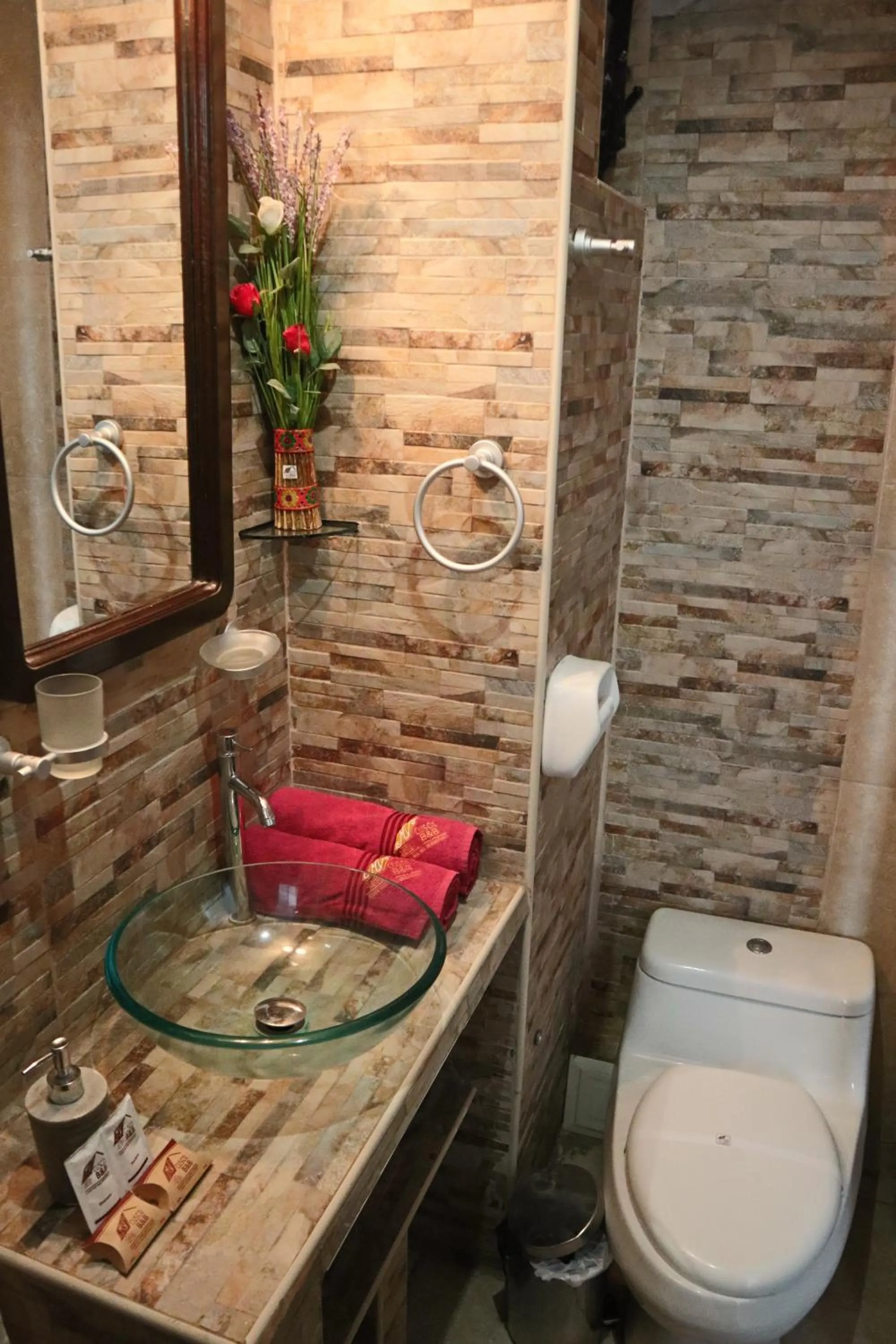 Bathroom in Cusco Bed and Breakfast