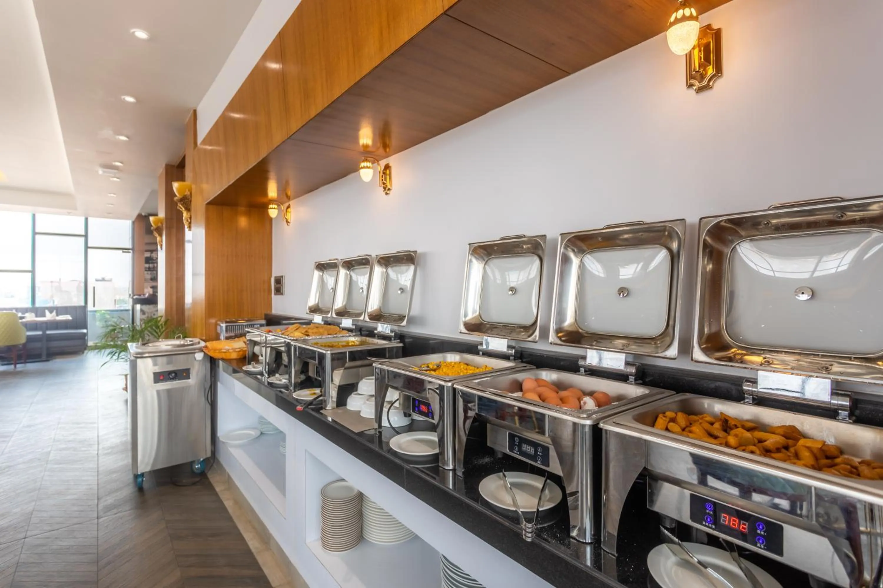 Buffet breakfast in De Crown Inn