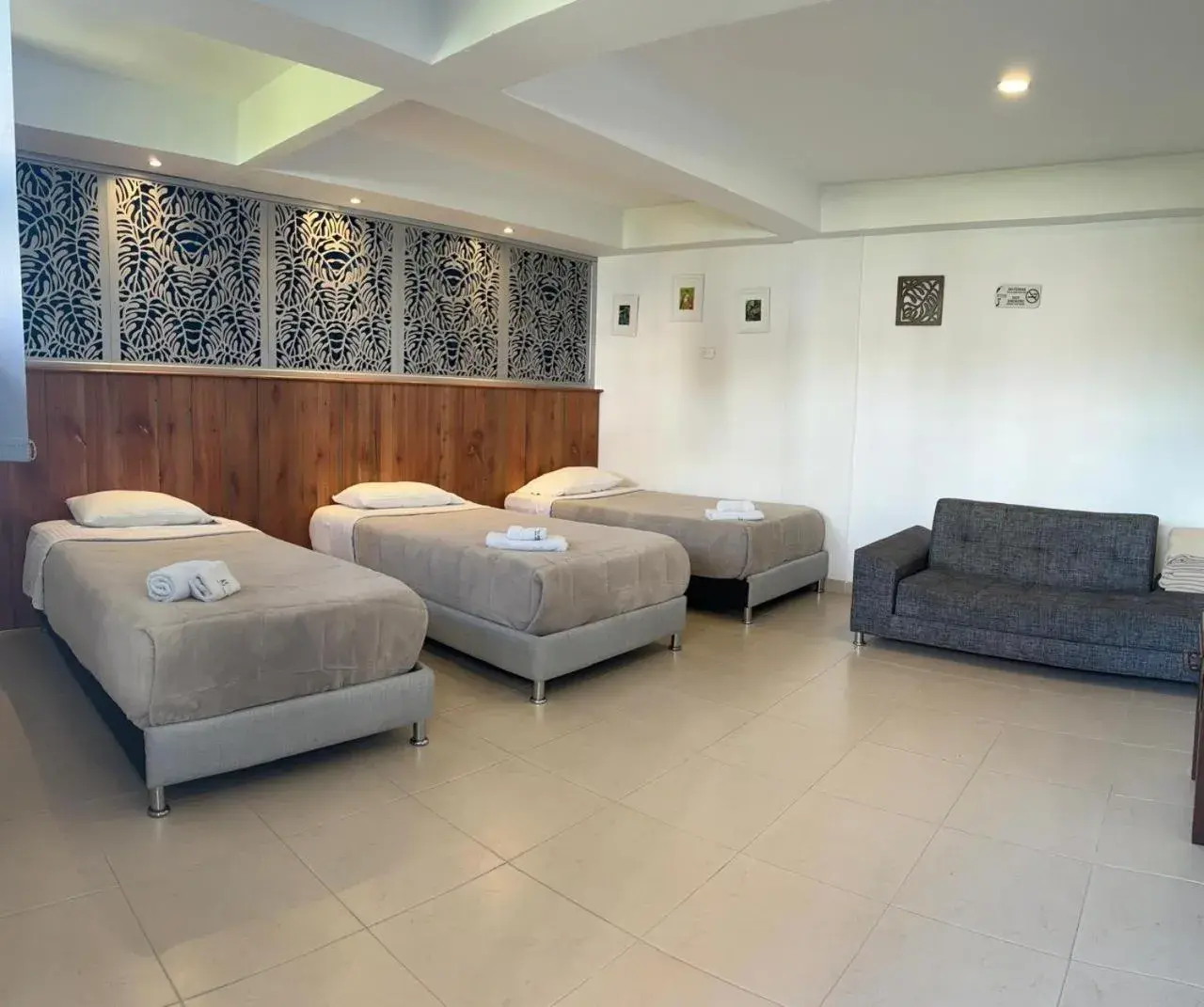 Standard Family Room in Hotel El Jardin Standard Family Room in Hotel El Jardin