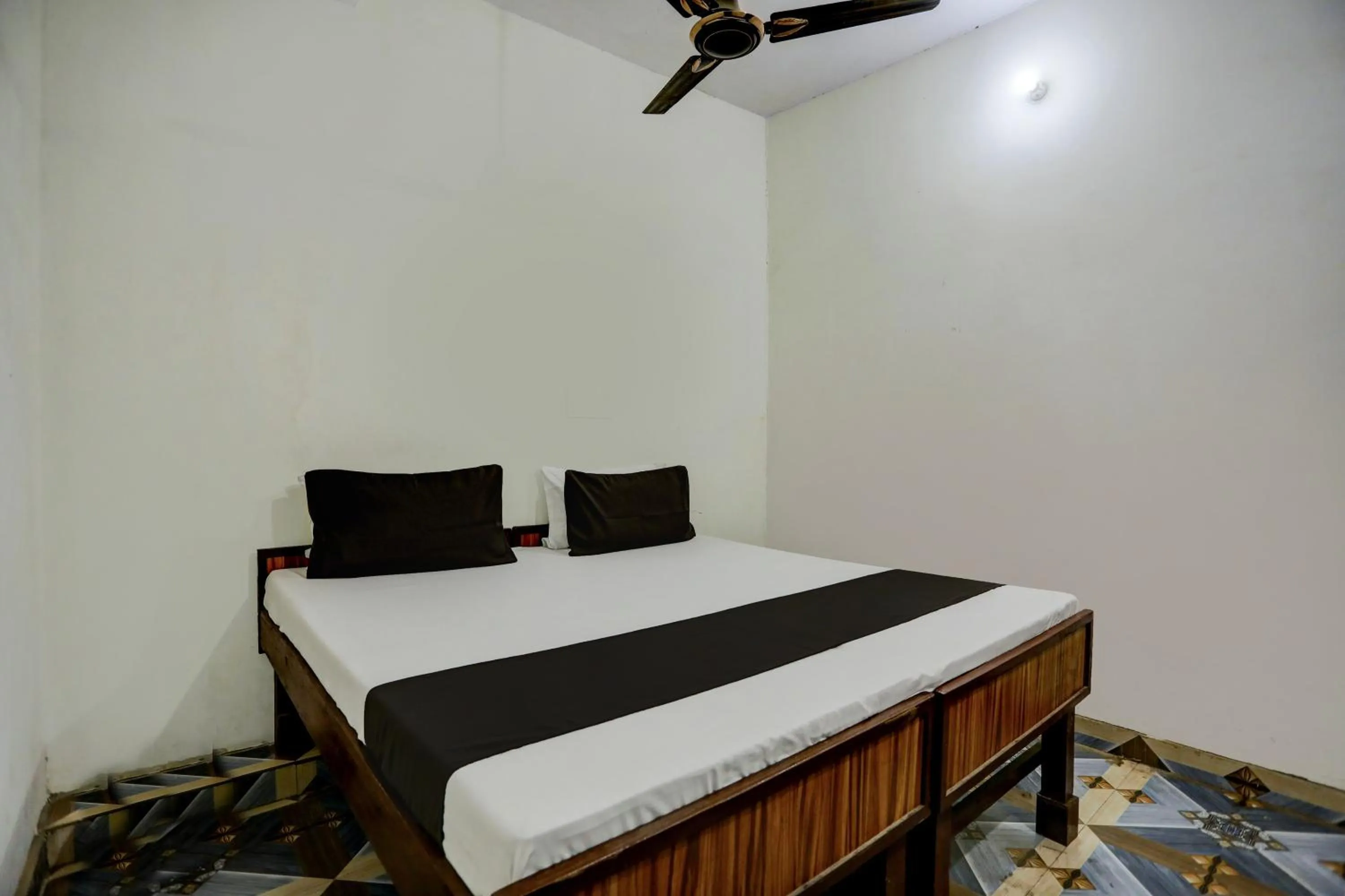 Bedroom, Bed in Hotel O by OYO Swagat