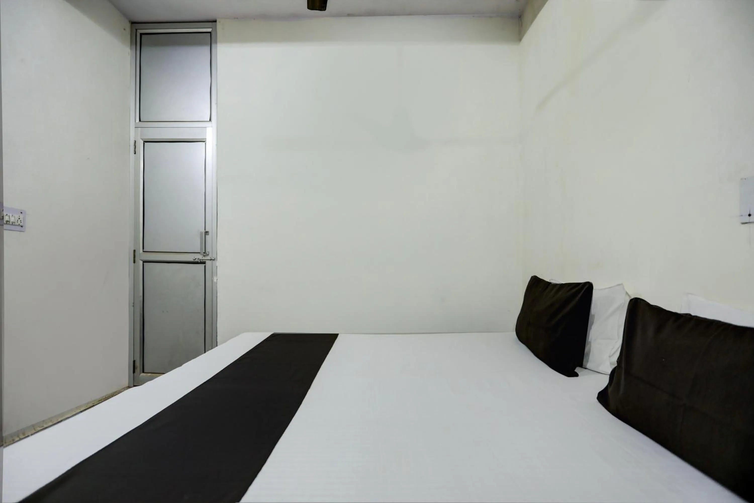 Bedroom, Bed in Hotel O by OYO Swagat