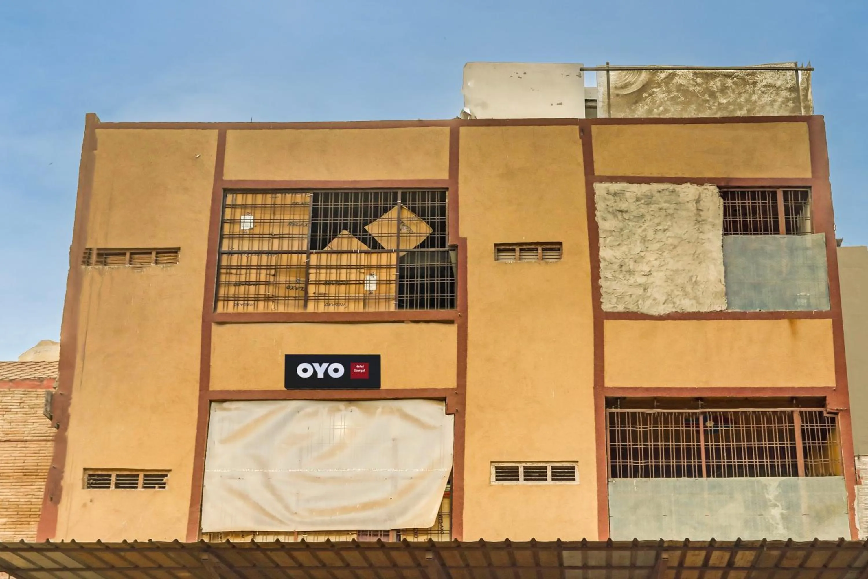 Facade/entrance in Hotel O by OYO Swagat