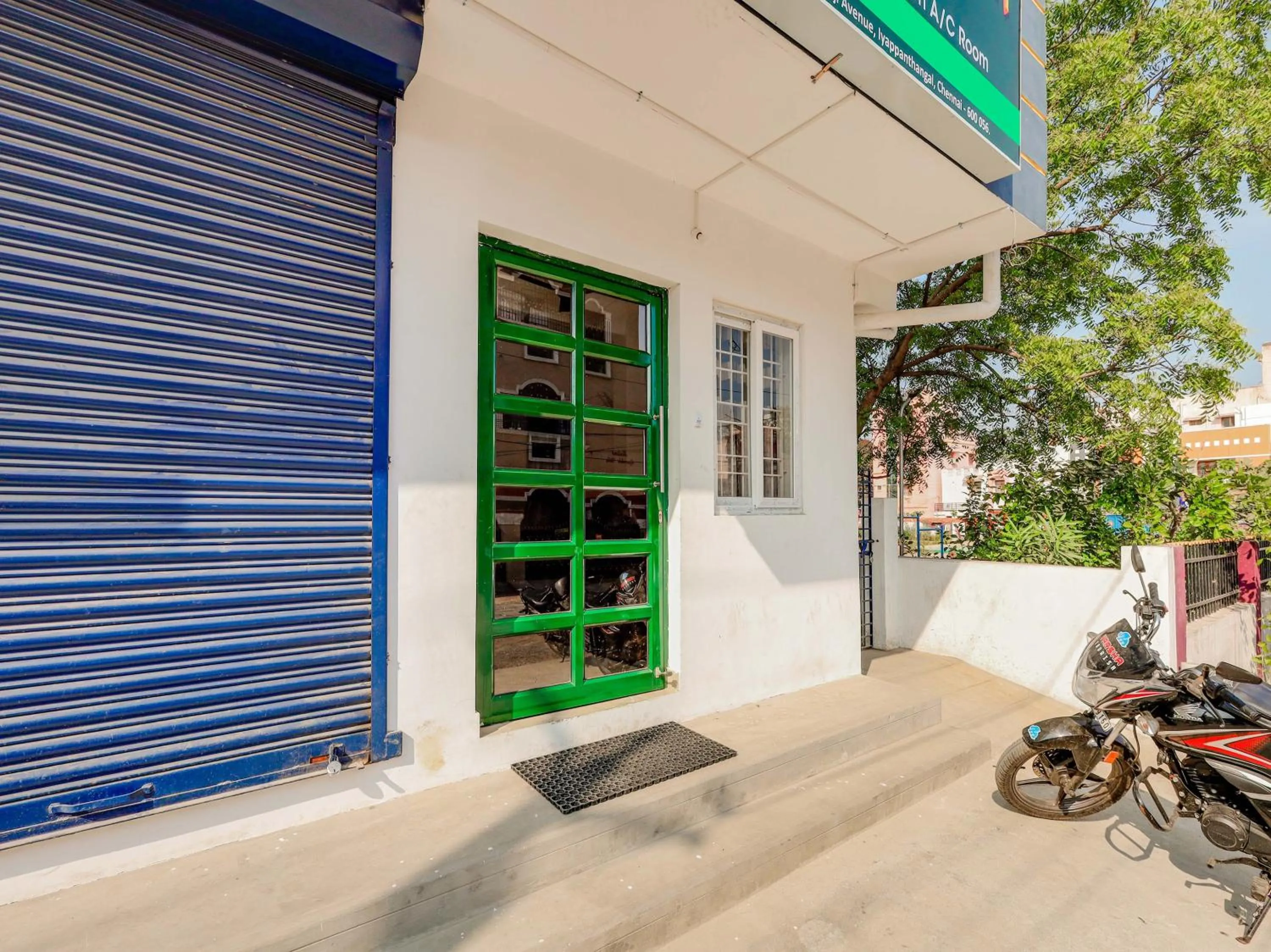 Facade/entrance in Hotel O by OYO RESIDENCY GRAND