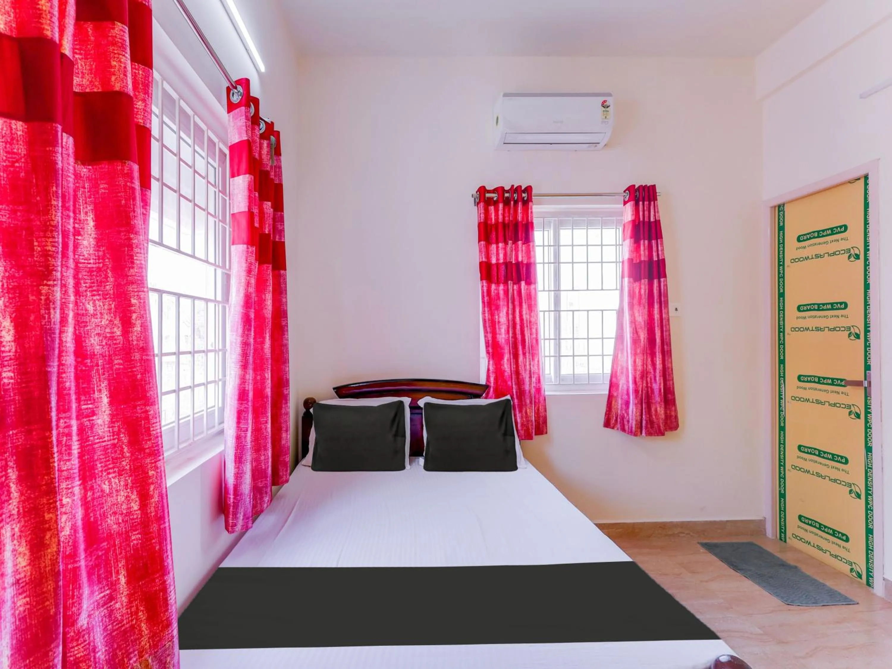 Bedroom, Bed in Hotel O by OYO RESIDENCY GRAND