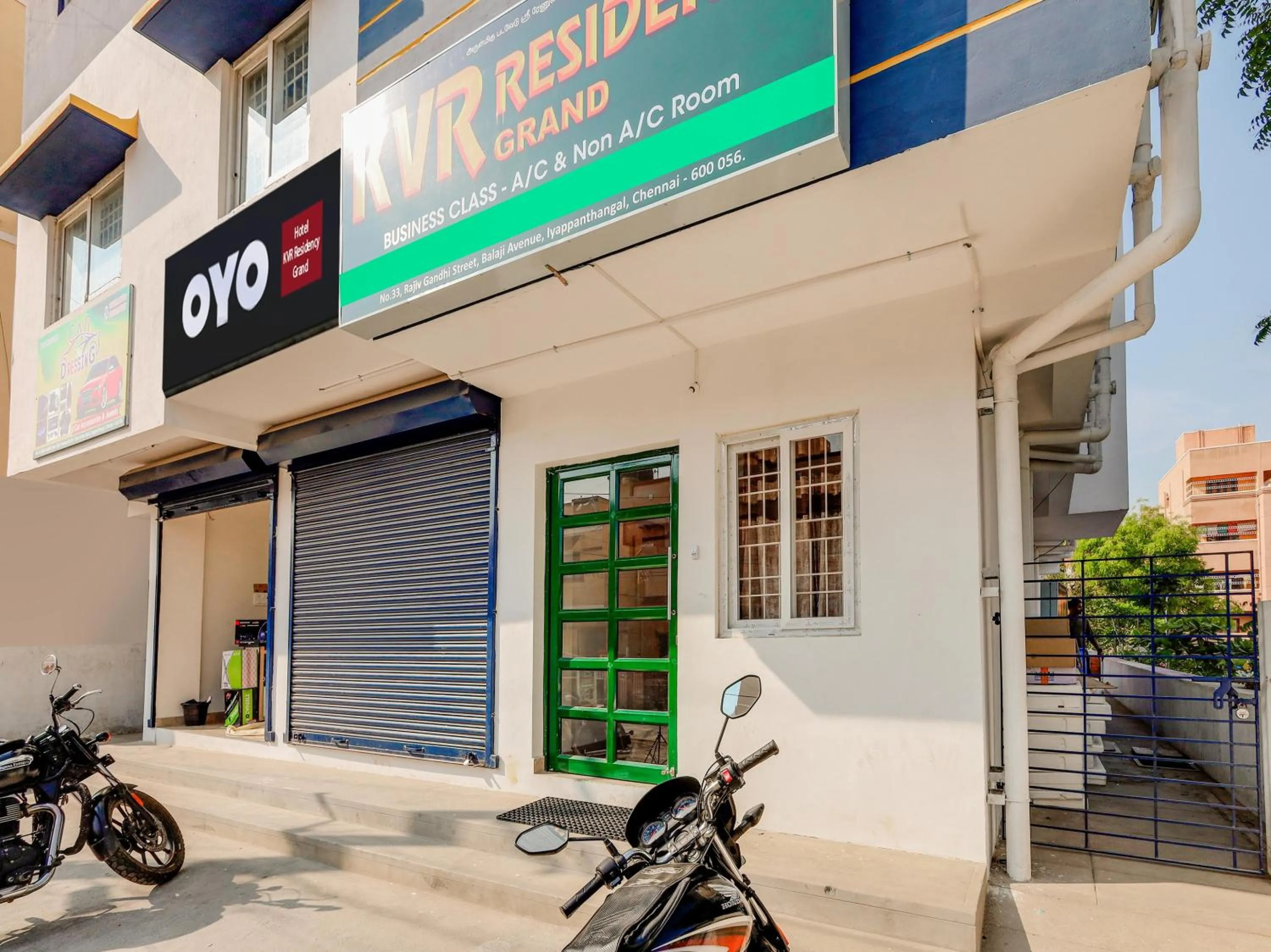Facade/entrance in Hotel O by OYO RESIDENCY GRAND