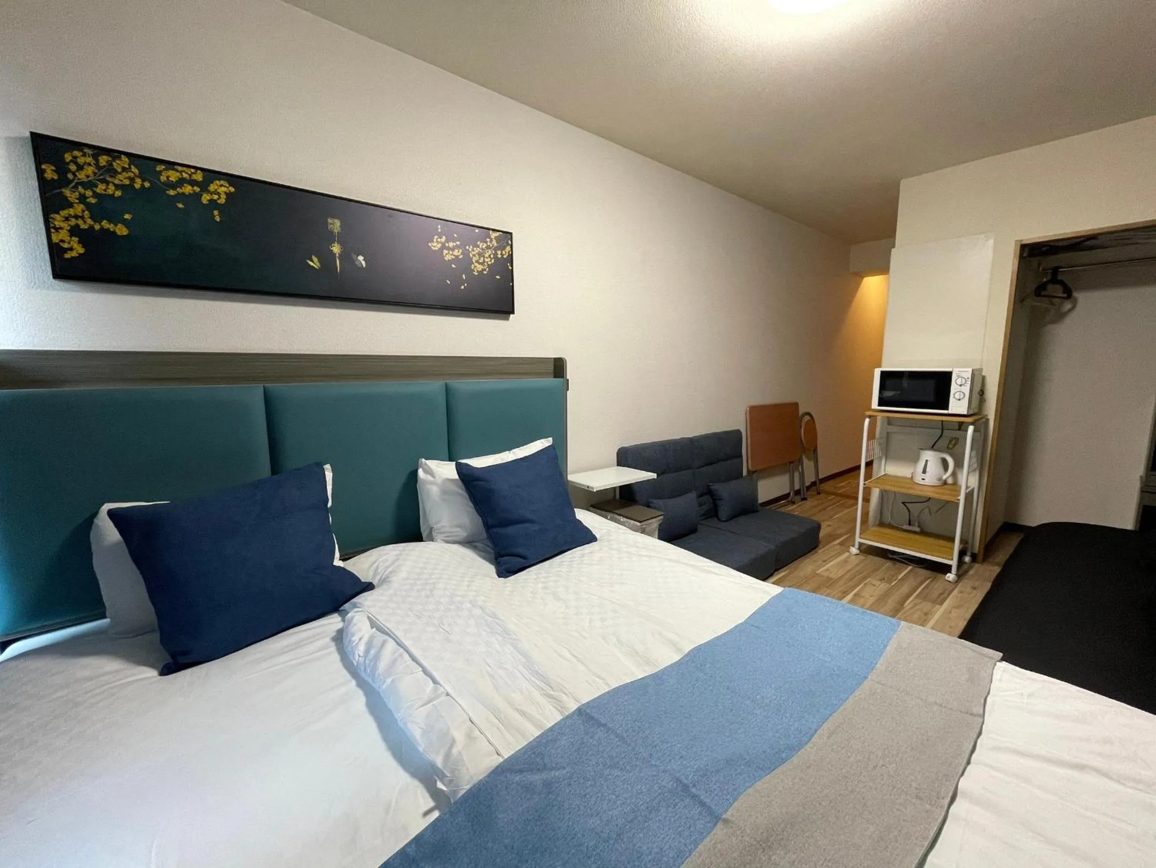 Bedroom, Bed in Sakura Sands Hotel Shinsaibashi