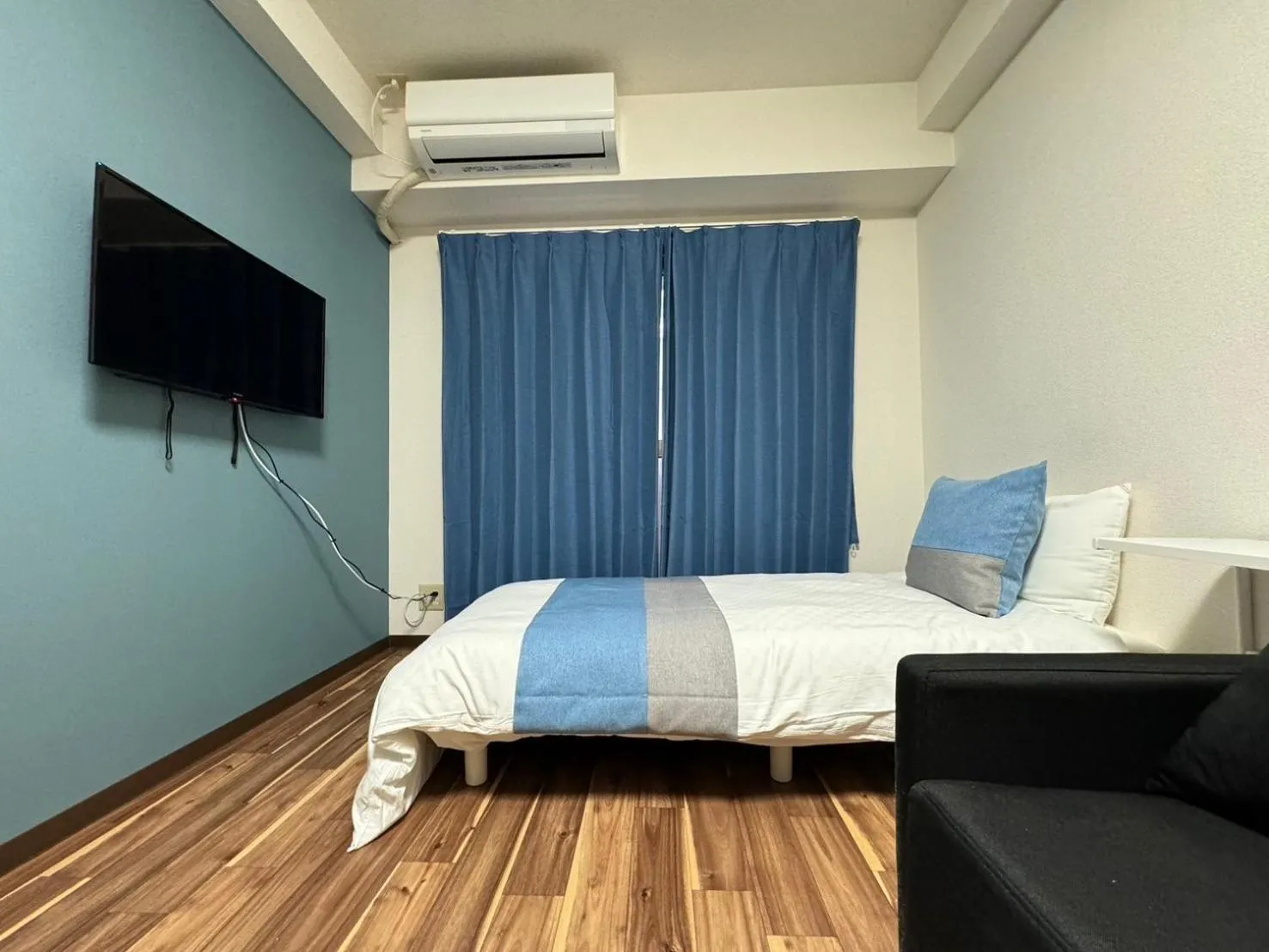 Photo of the whole room, Bed in Sakura Sands Hotel Shinsaibashi