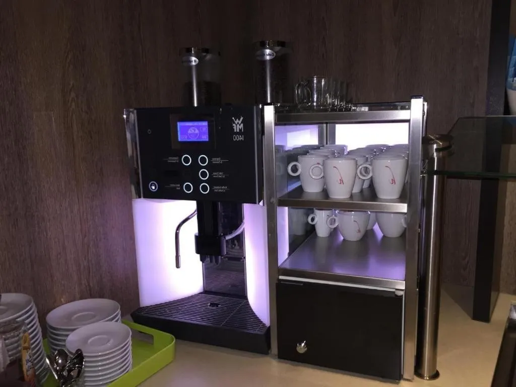 Coffee/tea facilities in Mozart Hotel