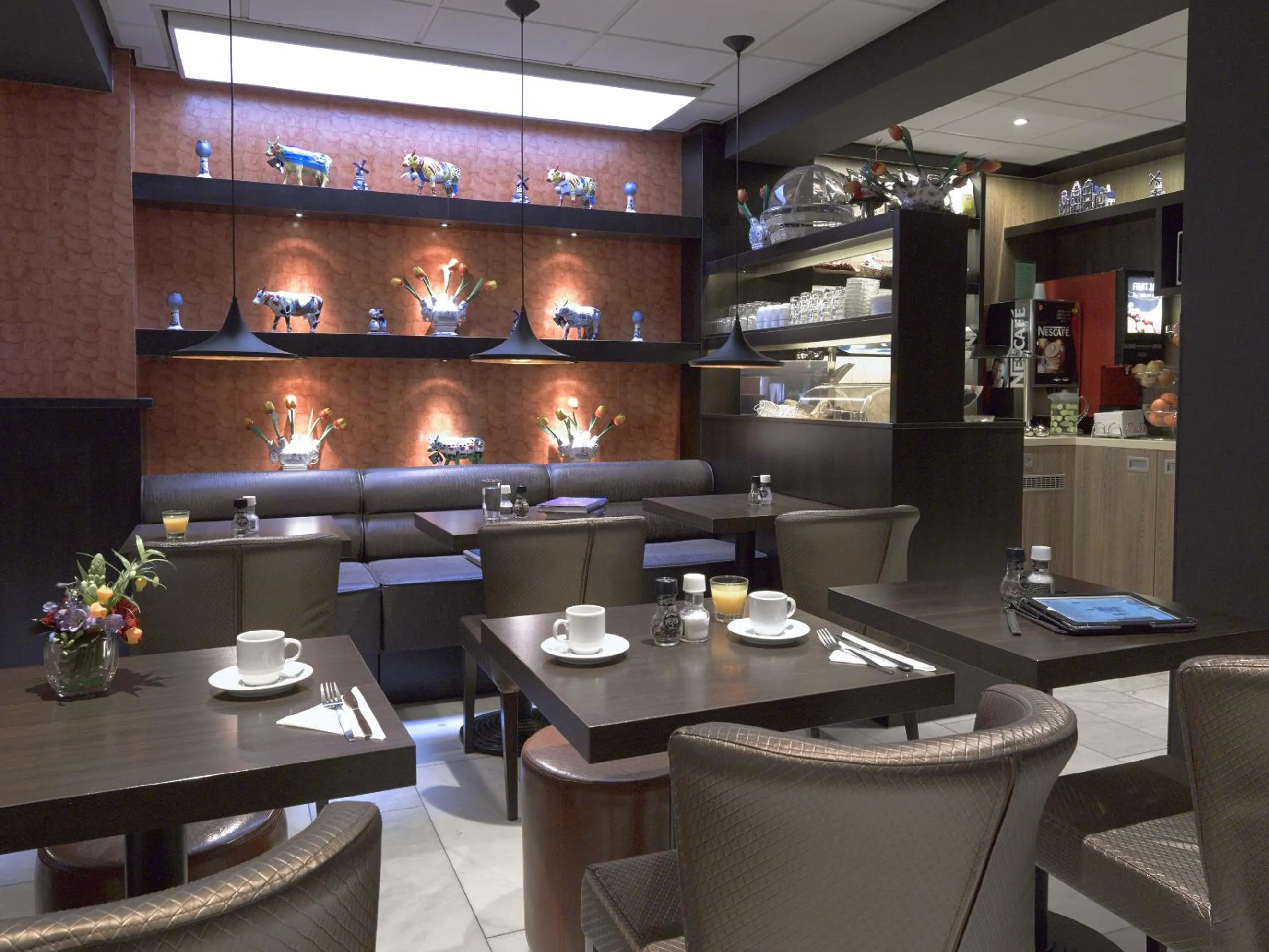 Restaurant/places to eat in Mozart Hotel