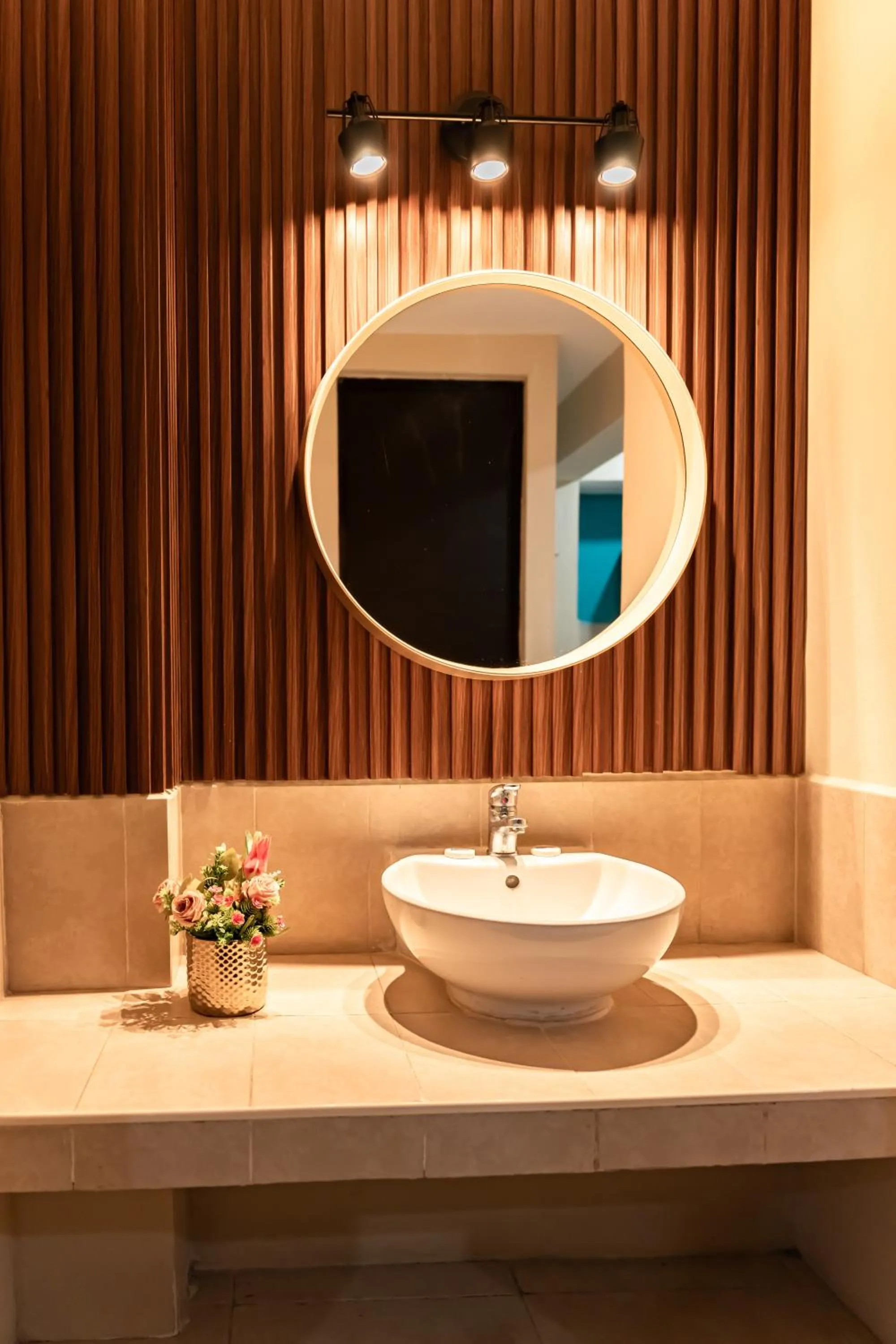 Bathroom in Hotel & Suites Domani