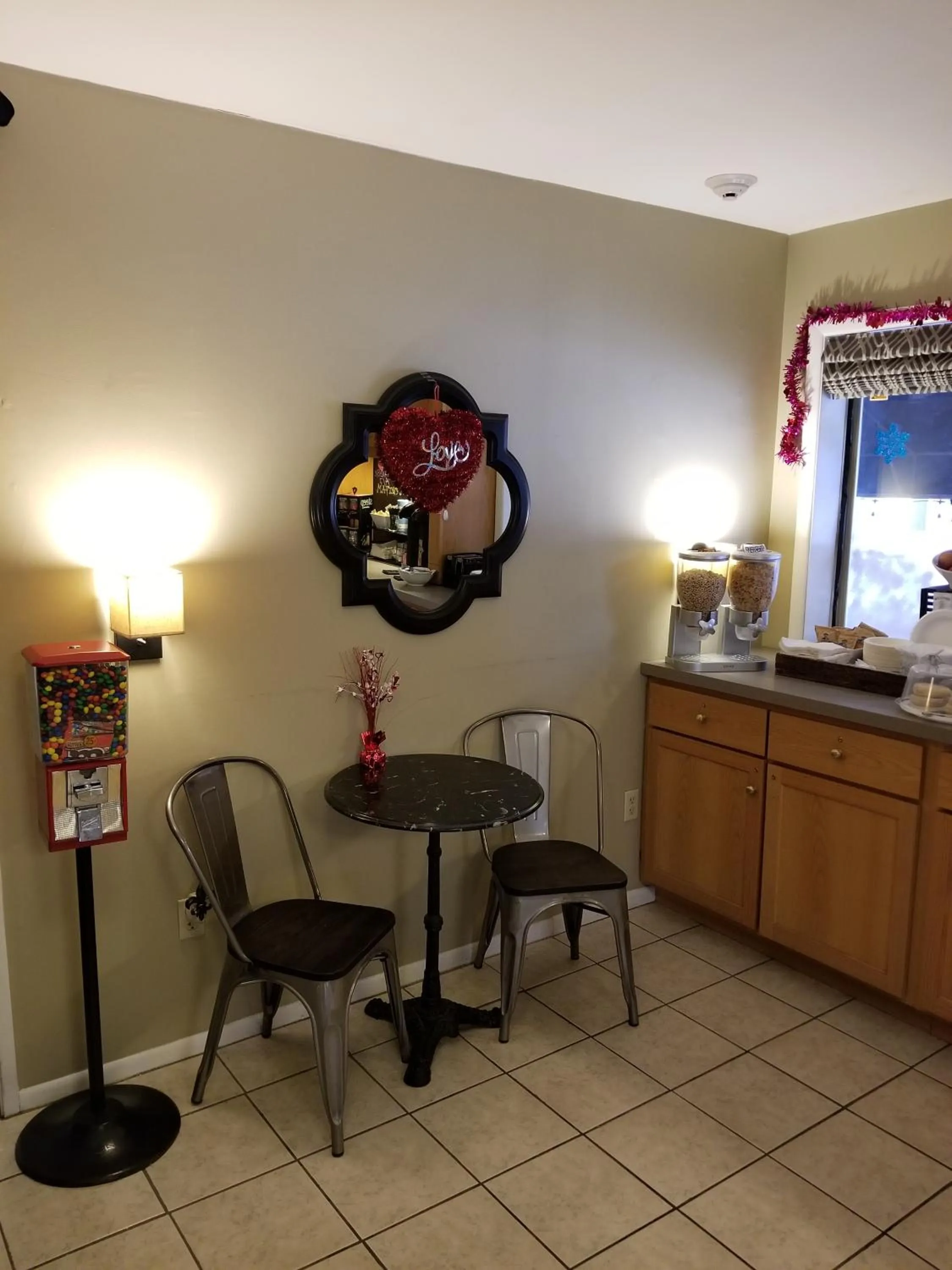 Lobby or reception in Mainstay Inn