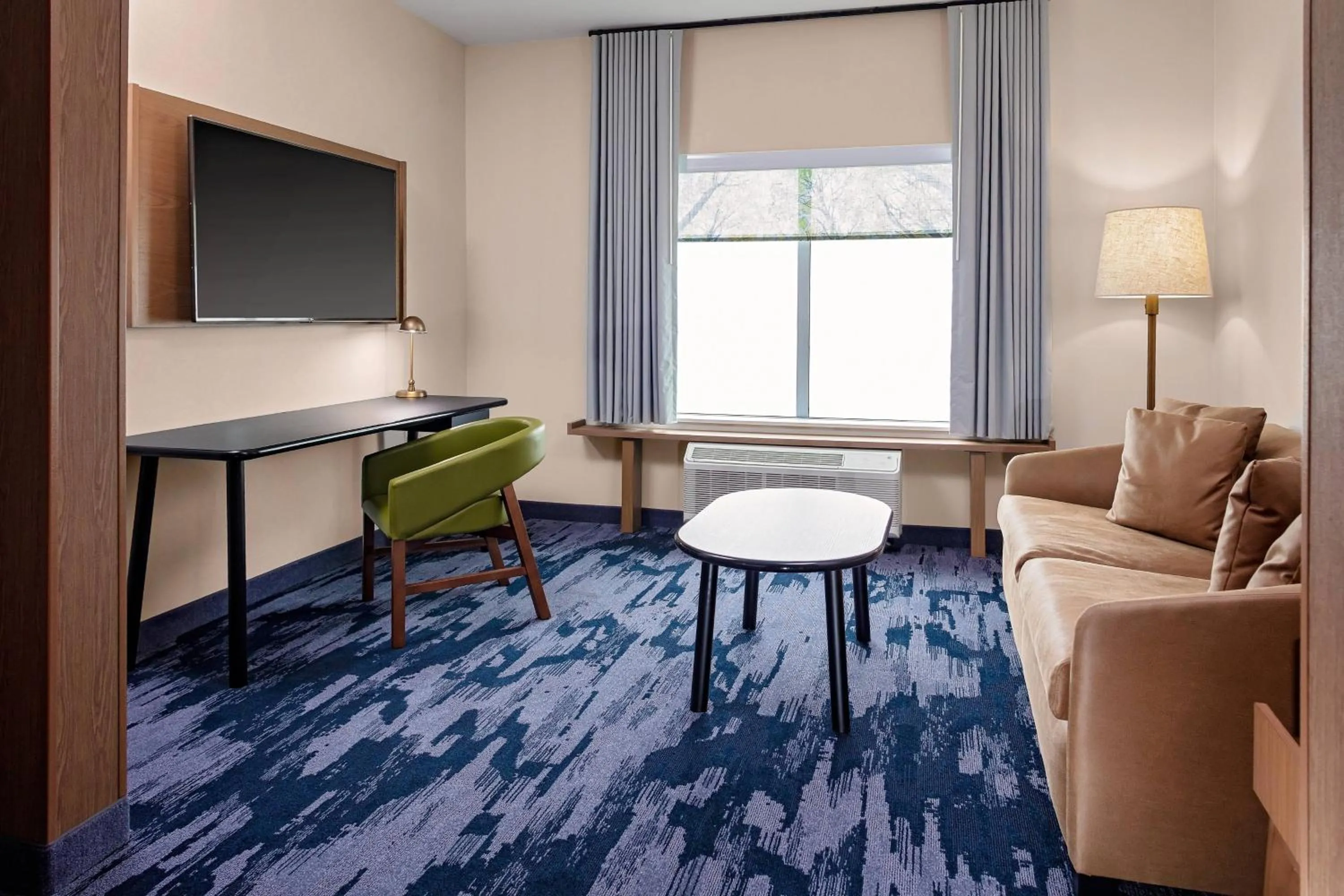 Living room in Fairfield by Marriott Port Clinton Waterfront
