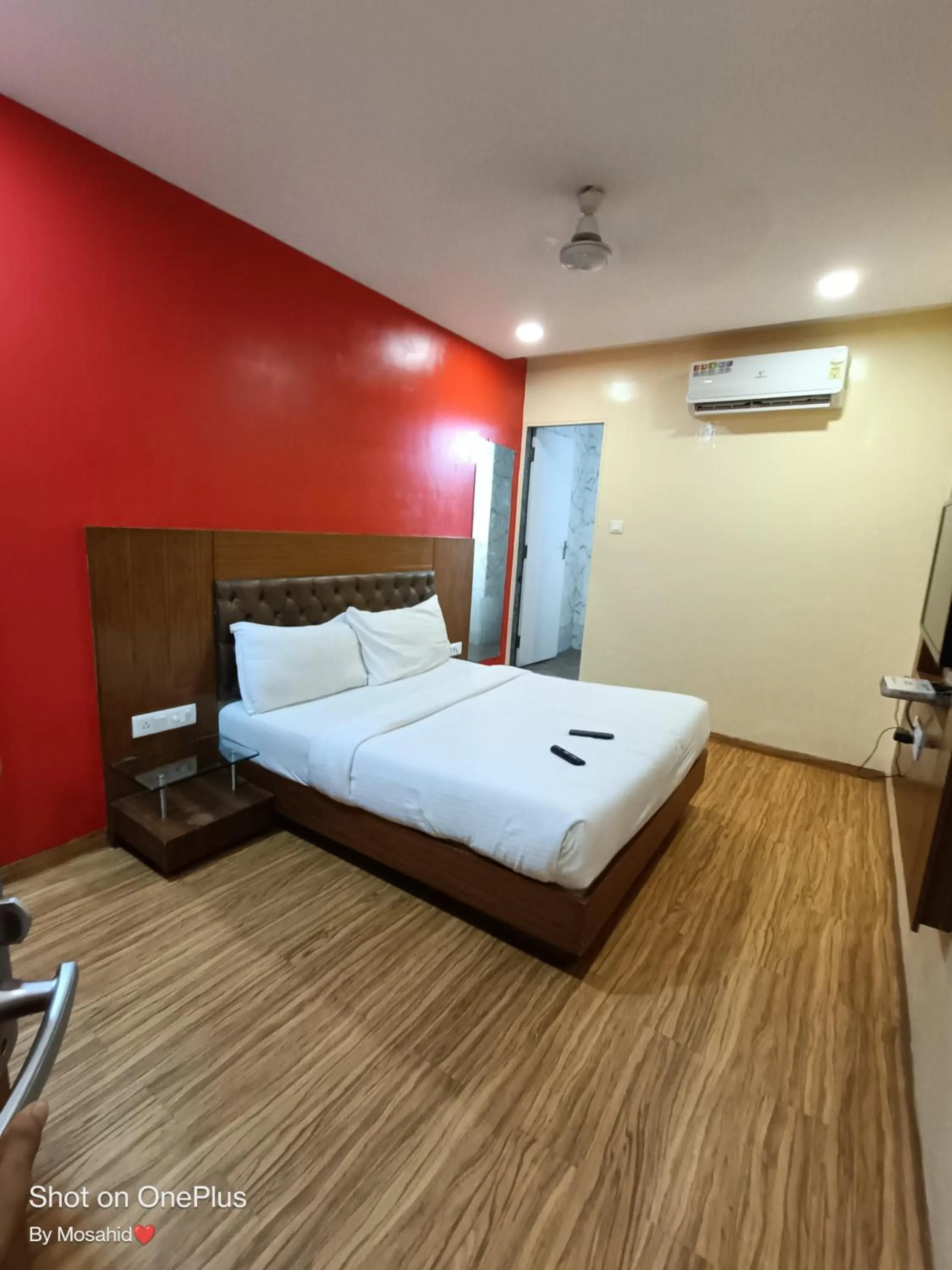 Bed in Hotel Arton Regency Near Terminal 2 Airport