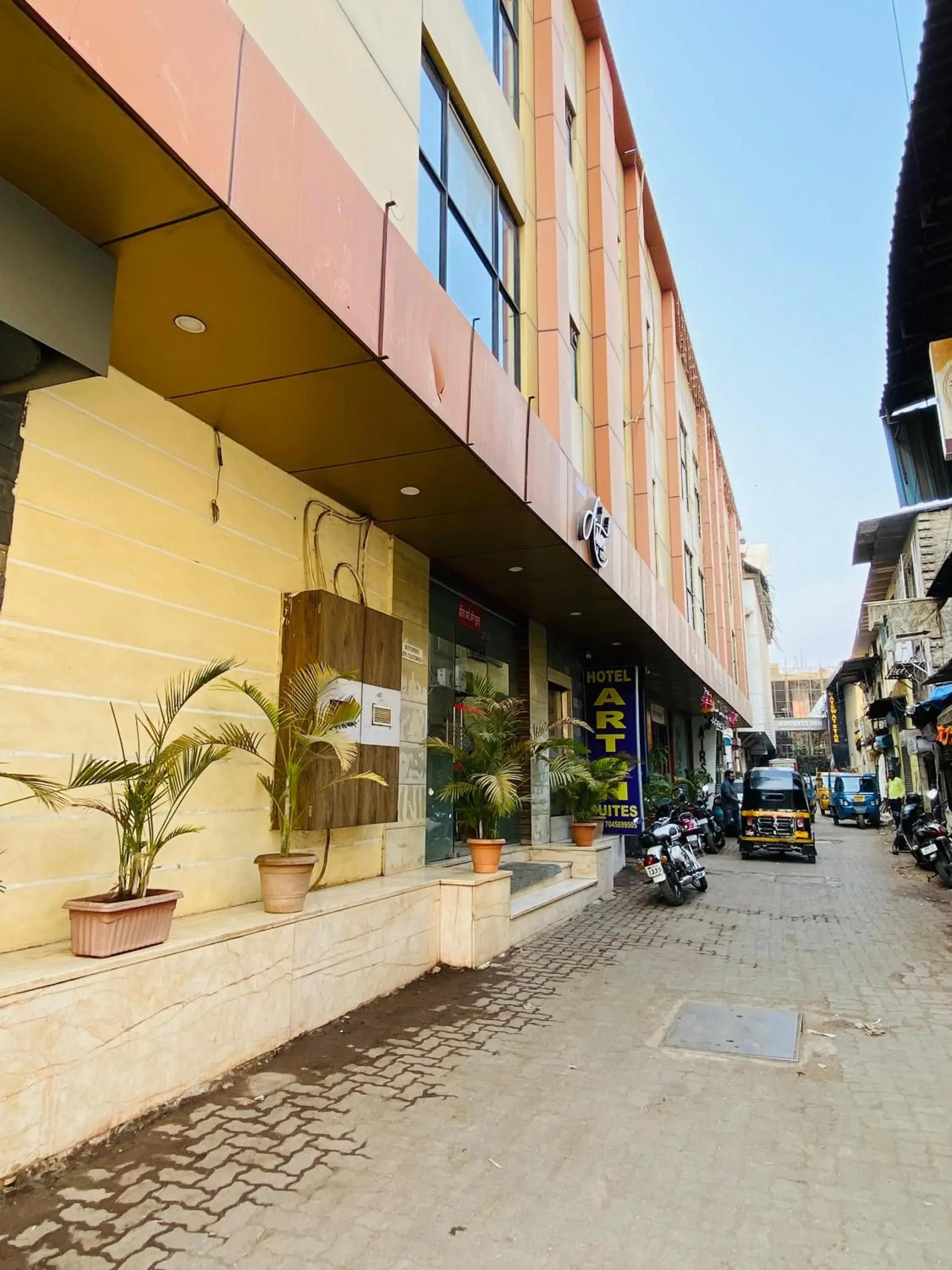 Property building in Hotel Arton Regency Near Terminal 2 Airport Property building in Hotel Arton Regency Near Terminal 2 Airport