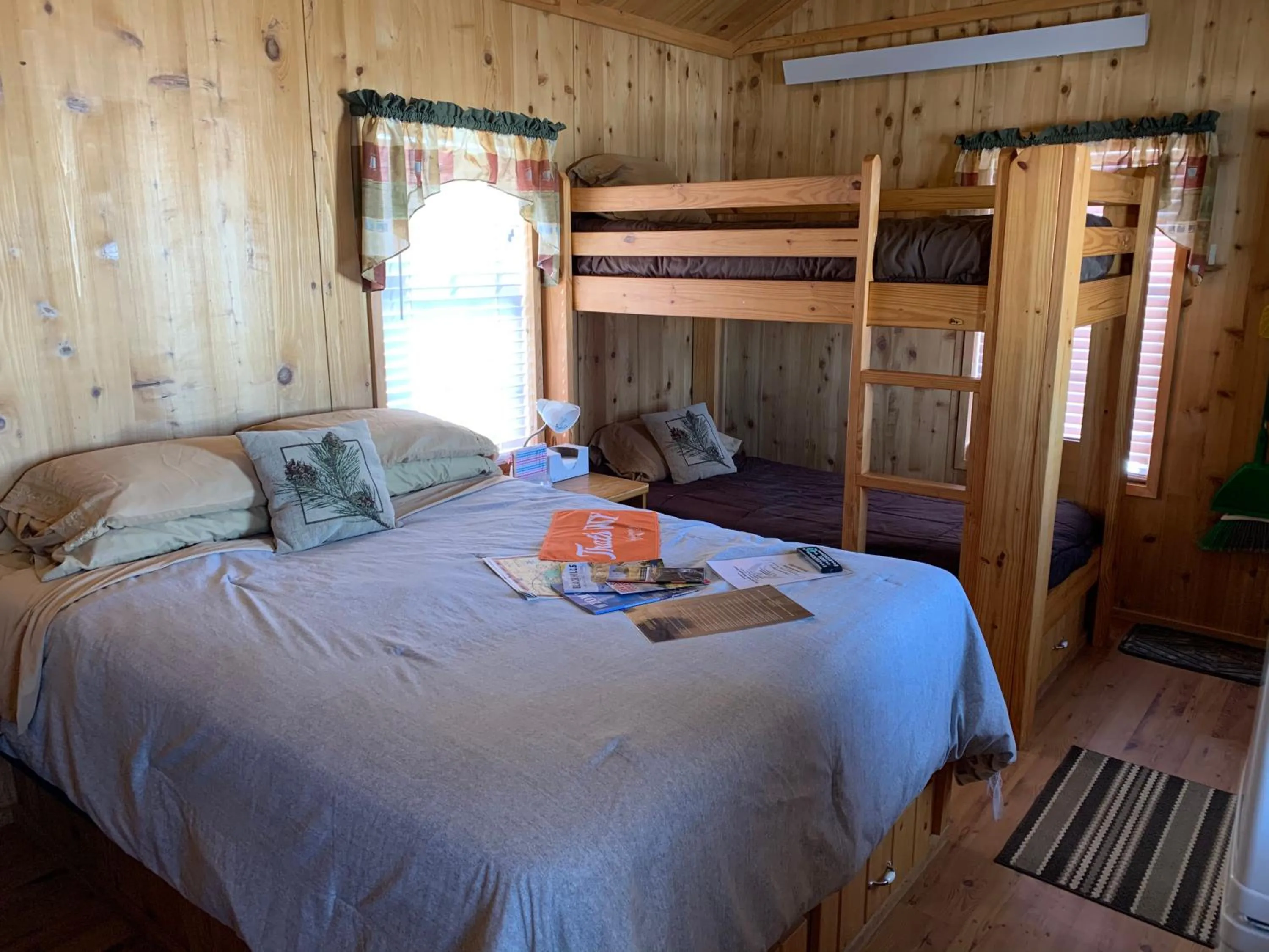 Bedroom, Bed in Bearlodge Mountain Resort