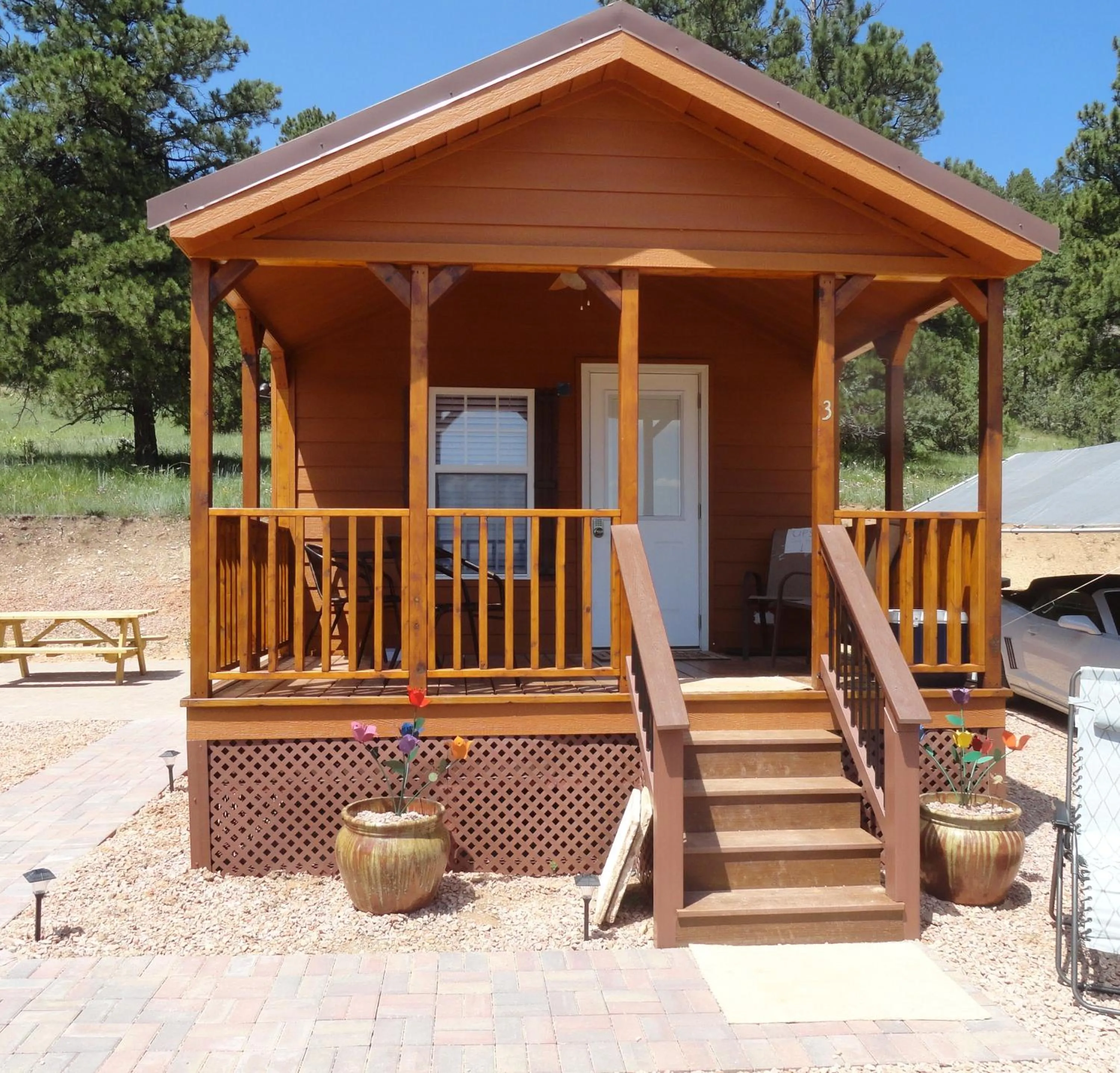 Photo of the whole room in Bearlodge Mountain Resort