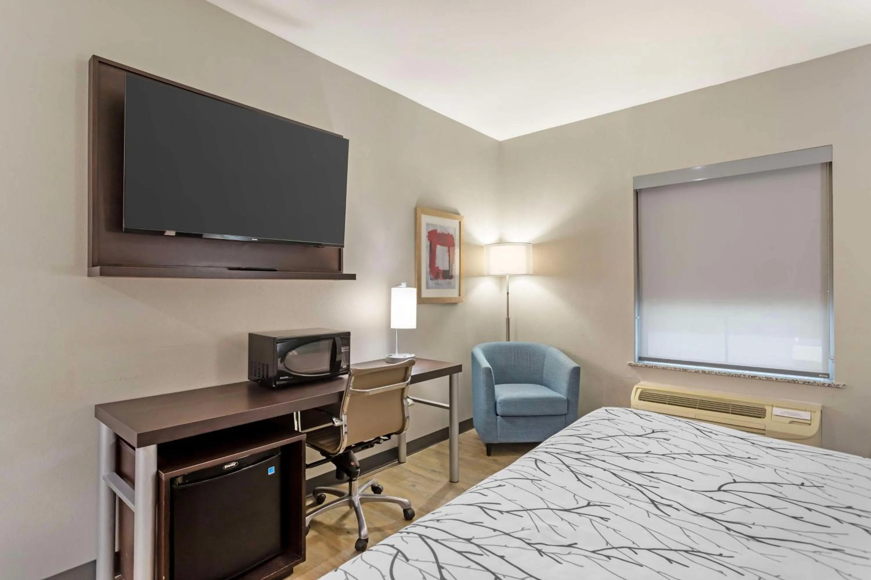 Bedroom, Bed in Best Western Casino Inn