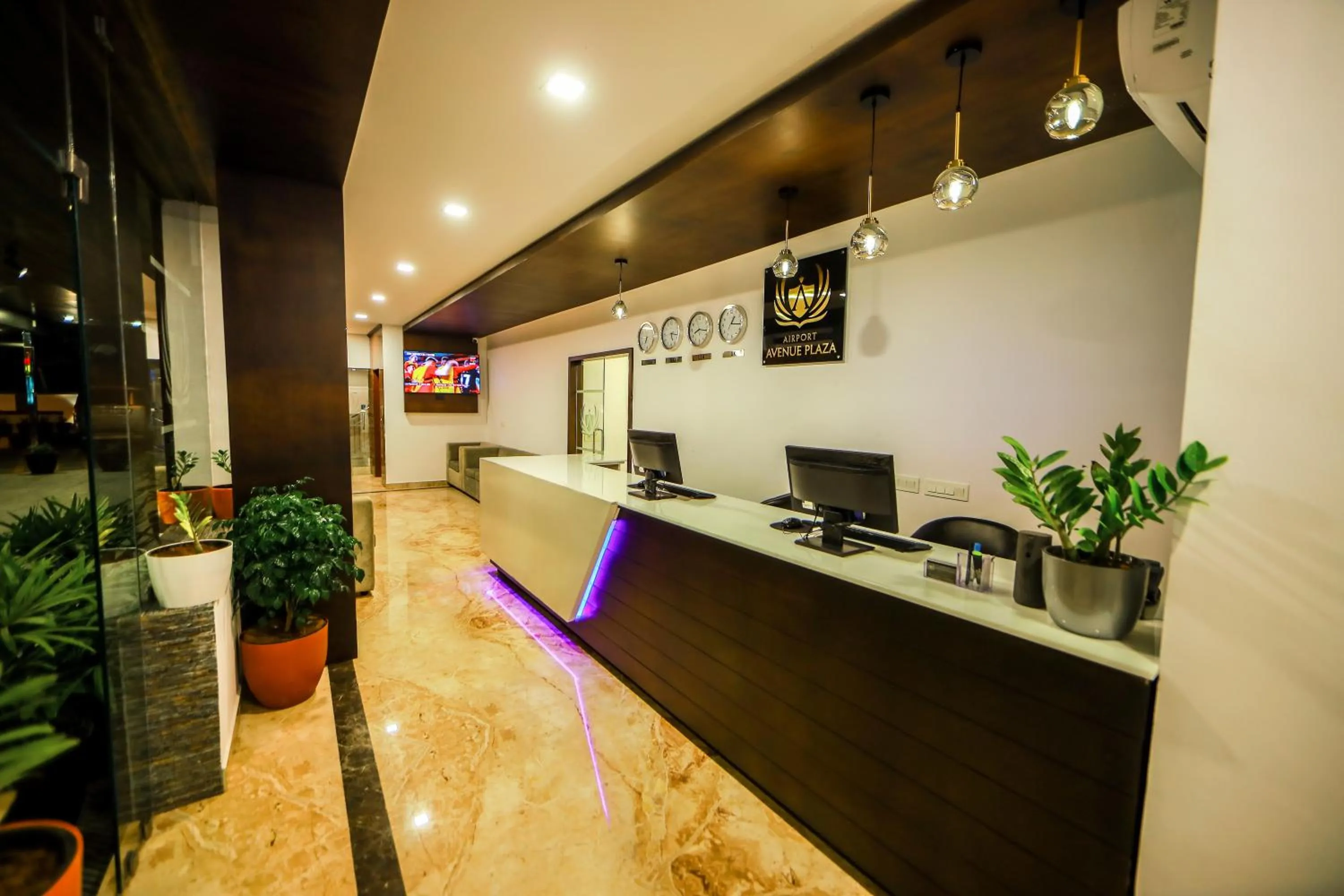 Lobby or reception in Airport Avenue Plaza