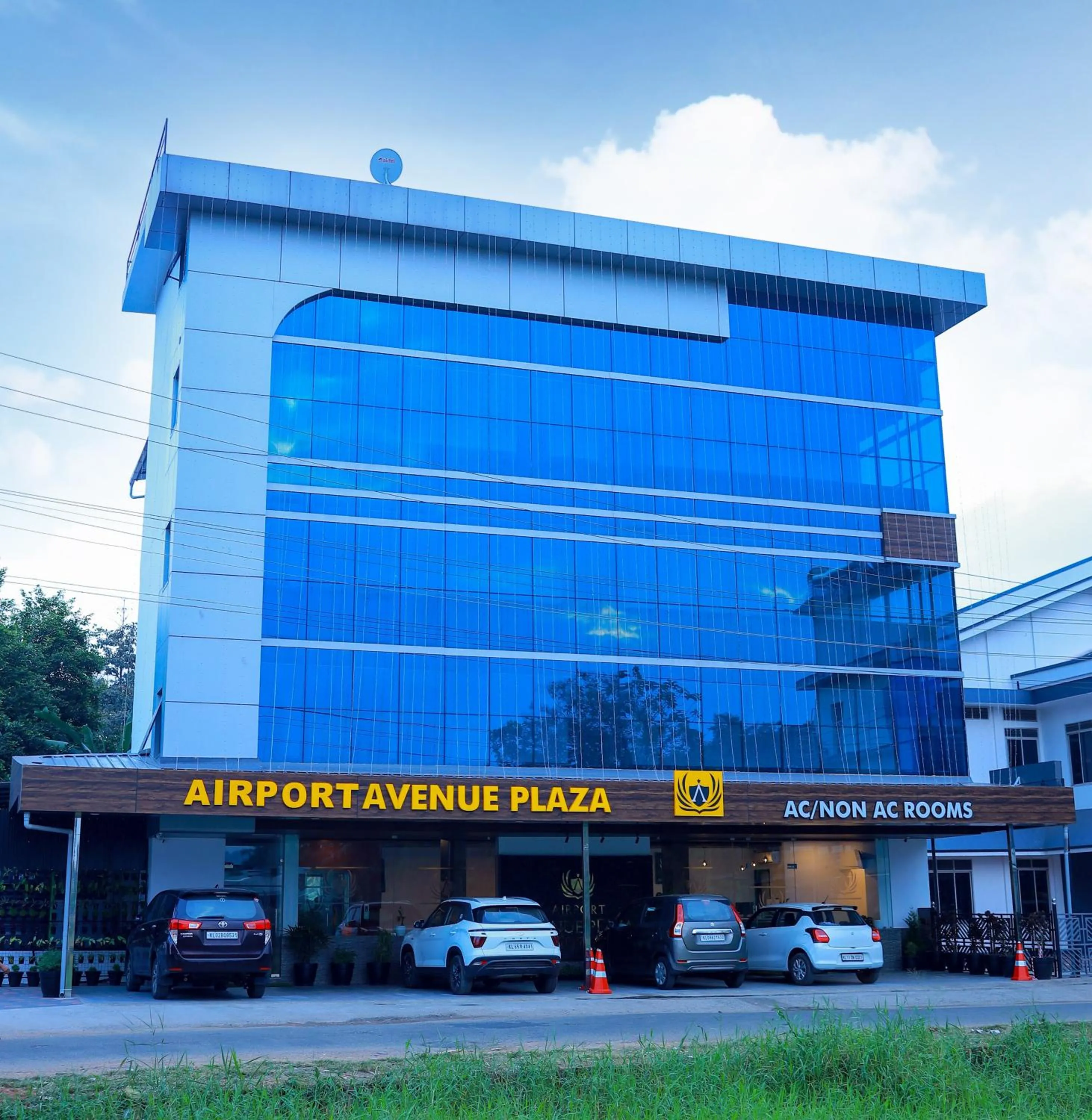 Property building in Airport Avenue Plaza