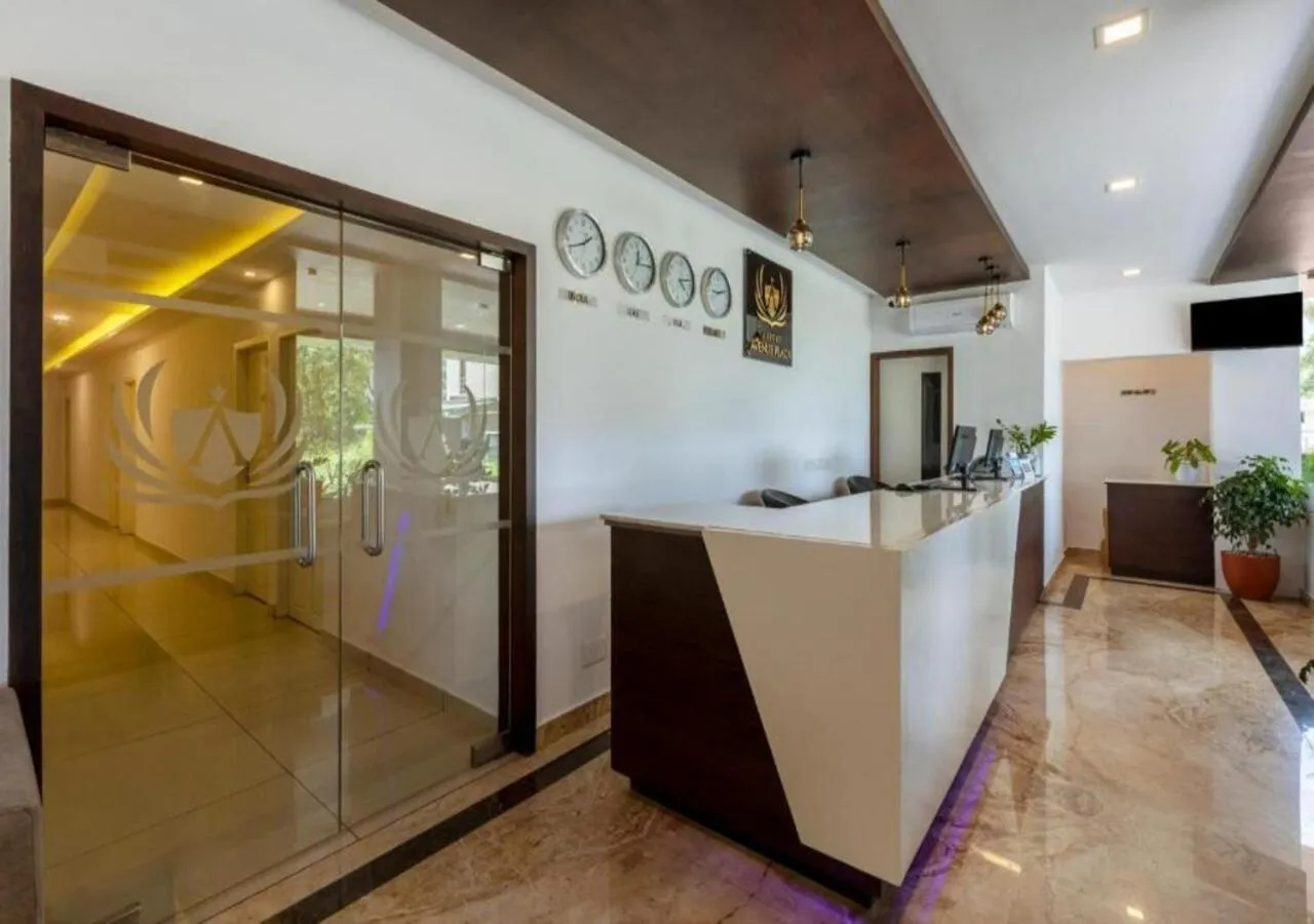 Lobby or reception in Airport Avenue Plaza