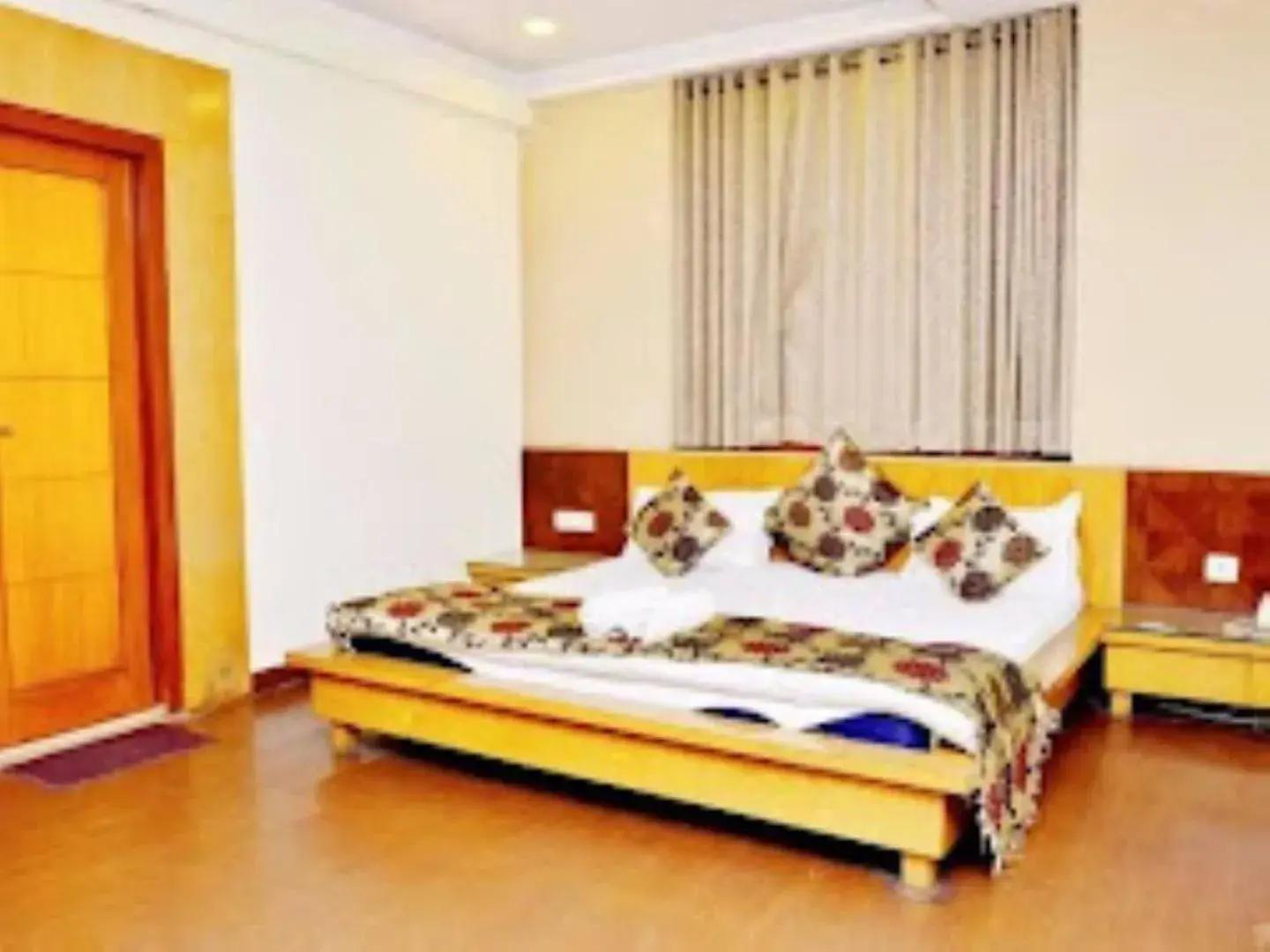 Bed in Hotel Mandakini Plaza , Kanpur Bed in Hotel Mandakini Plaza , Kanpur