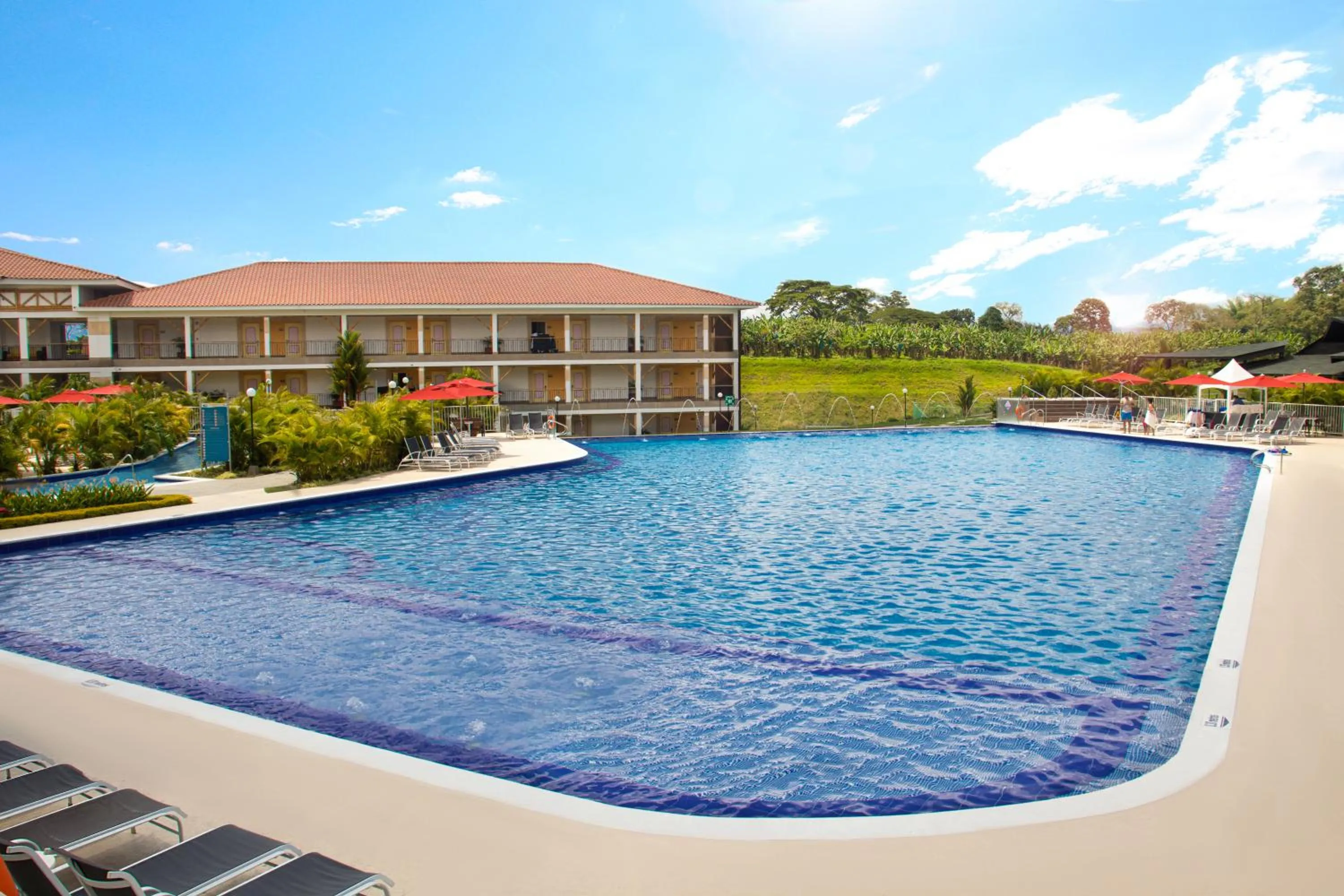 Swimming pool in Hotel Campestre las Camelias