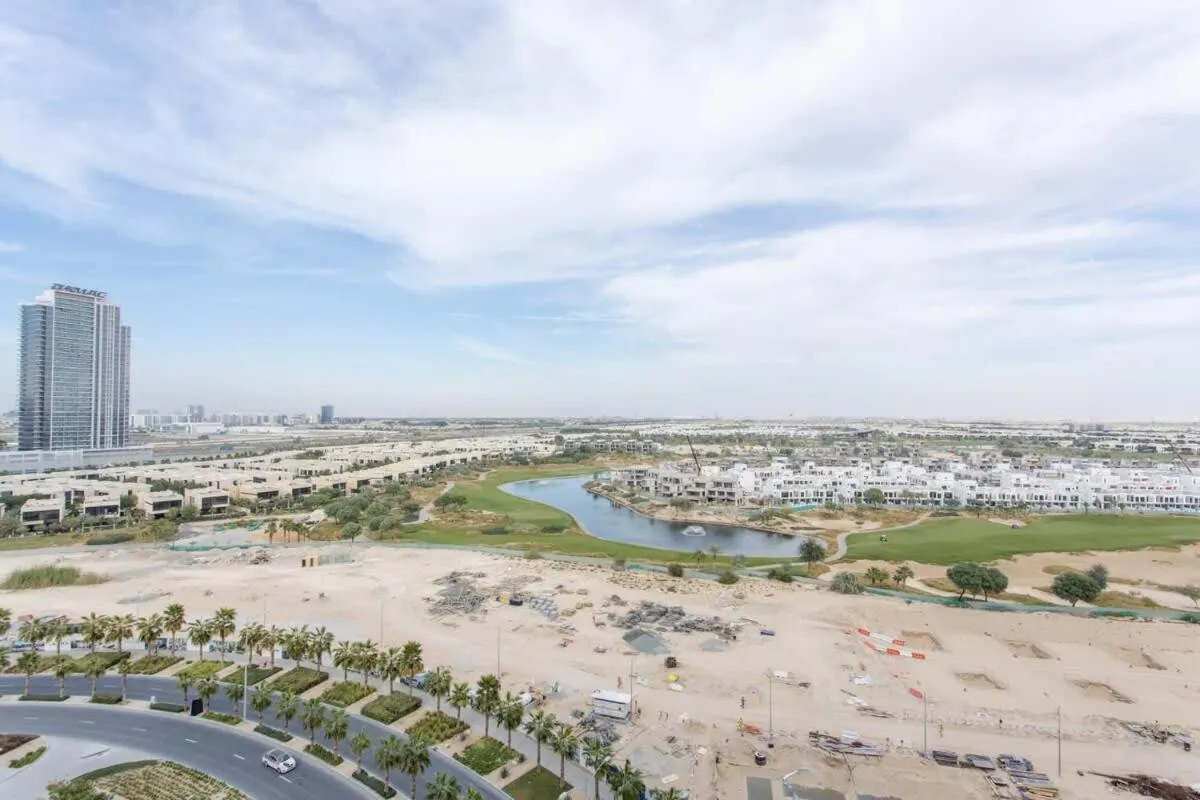 Frank Porter - Artesia Tower D