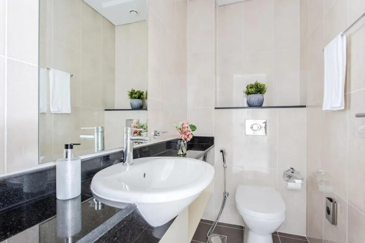 Frank Porter - Artesia Tower D