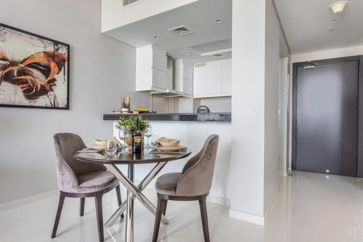 Frank Porter - Artesia Tower D