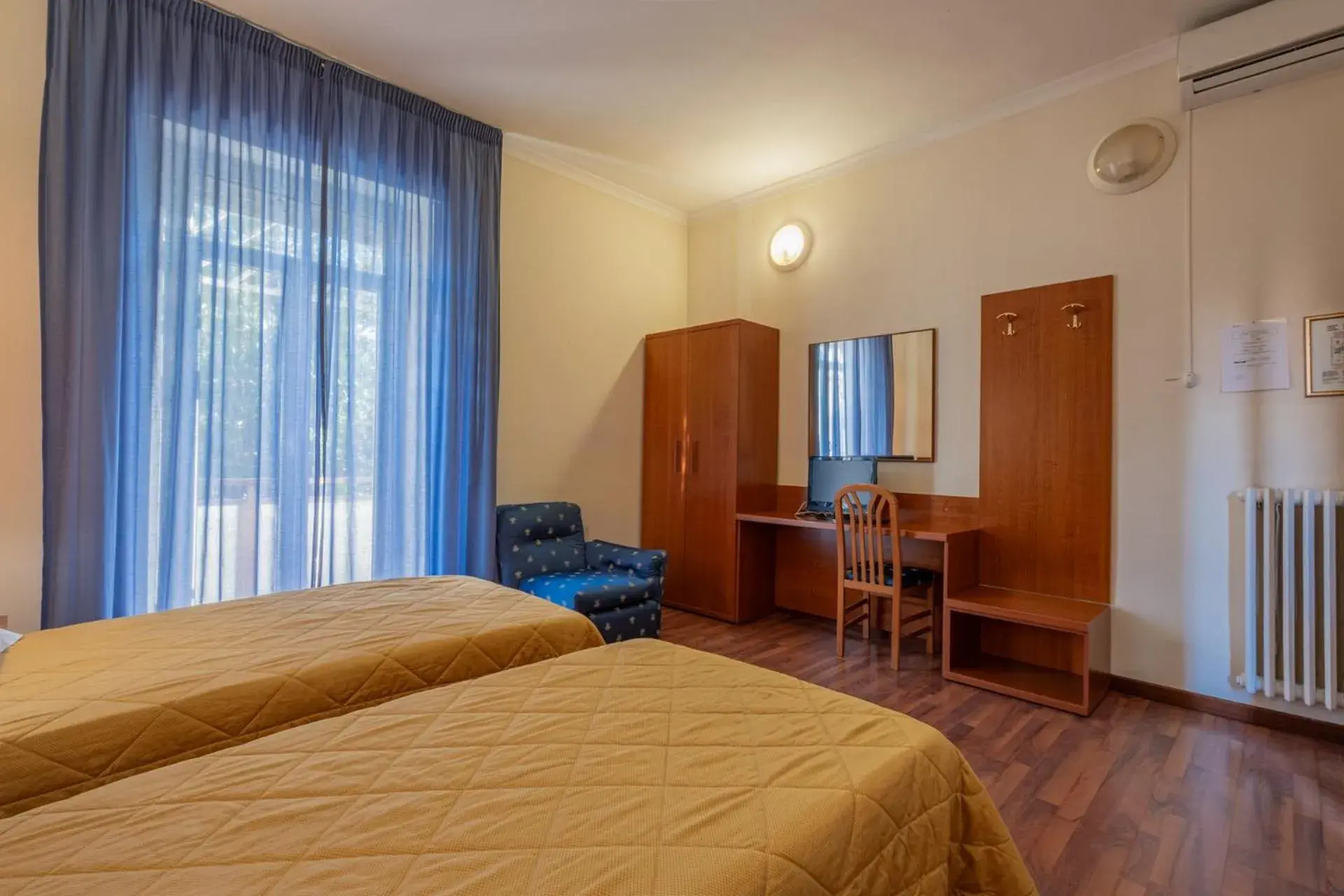 Superior Twin Room in Hotel Monte Verde Superior Twin Room in Hotel Monte Verde