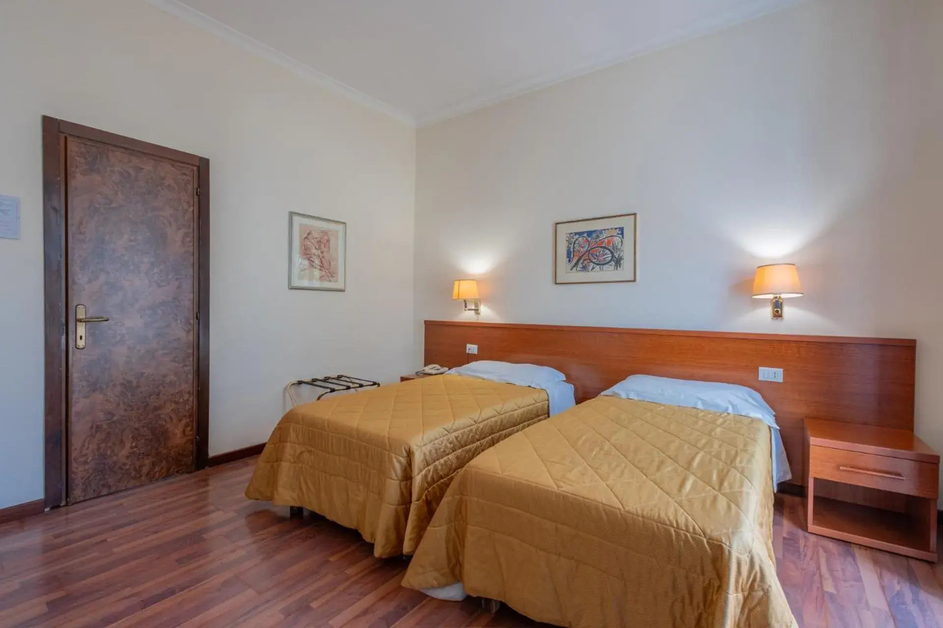 Twin Room in Hotel Monte Verde Twin Room in Hotel Monte Verde