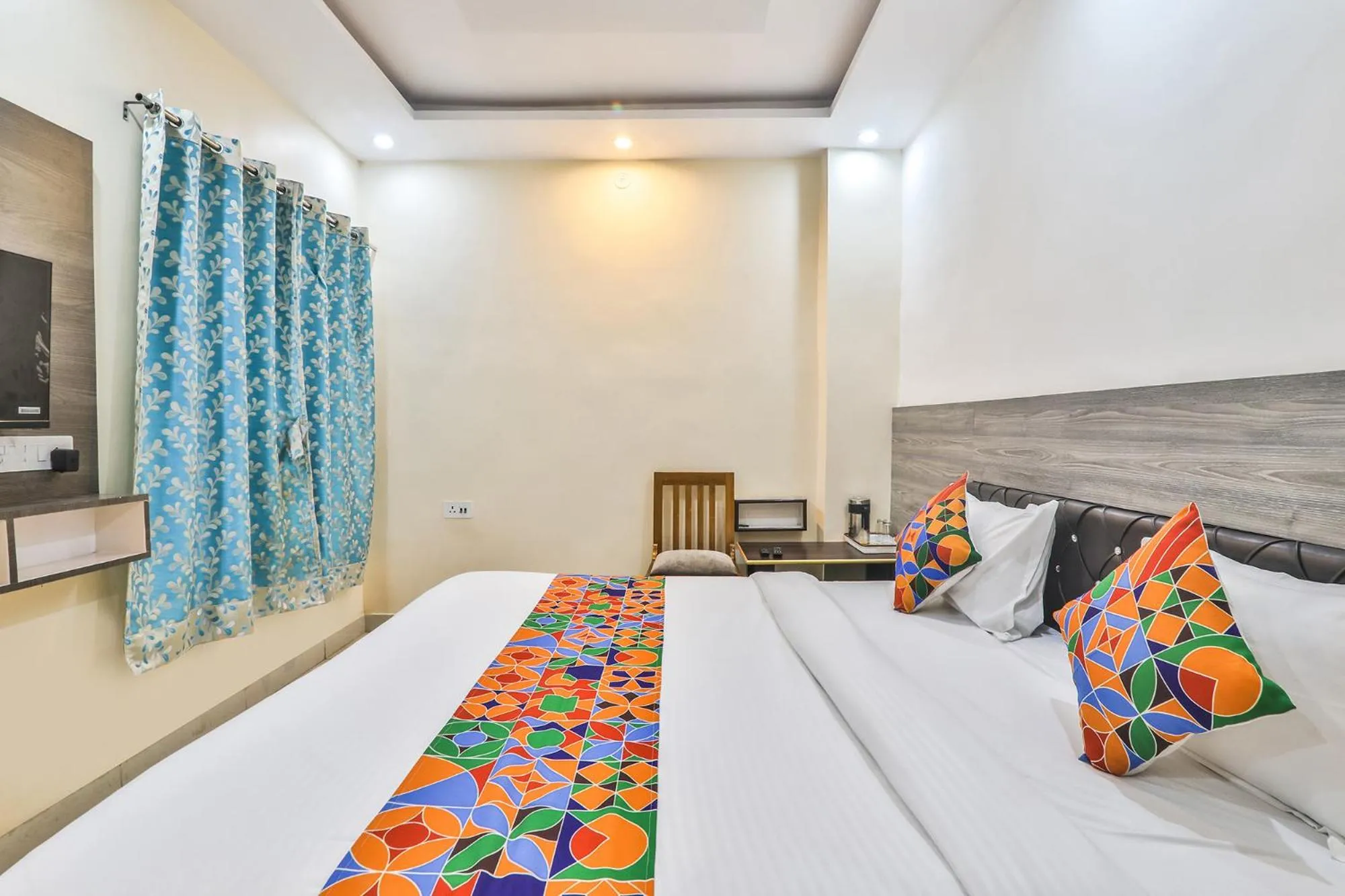 Bed in FabHotel LS Grand - Banaras Railway Station