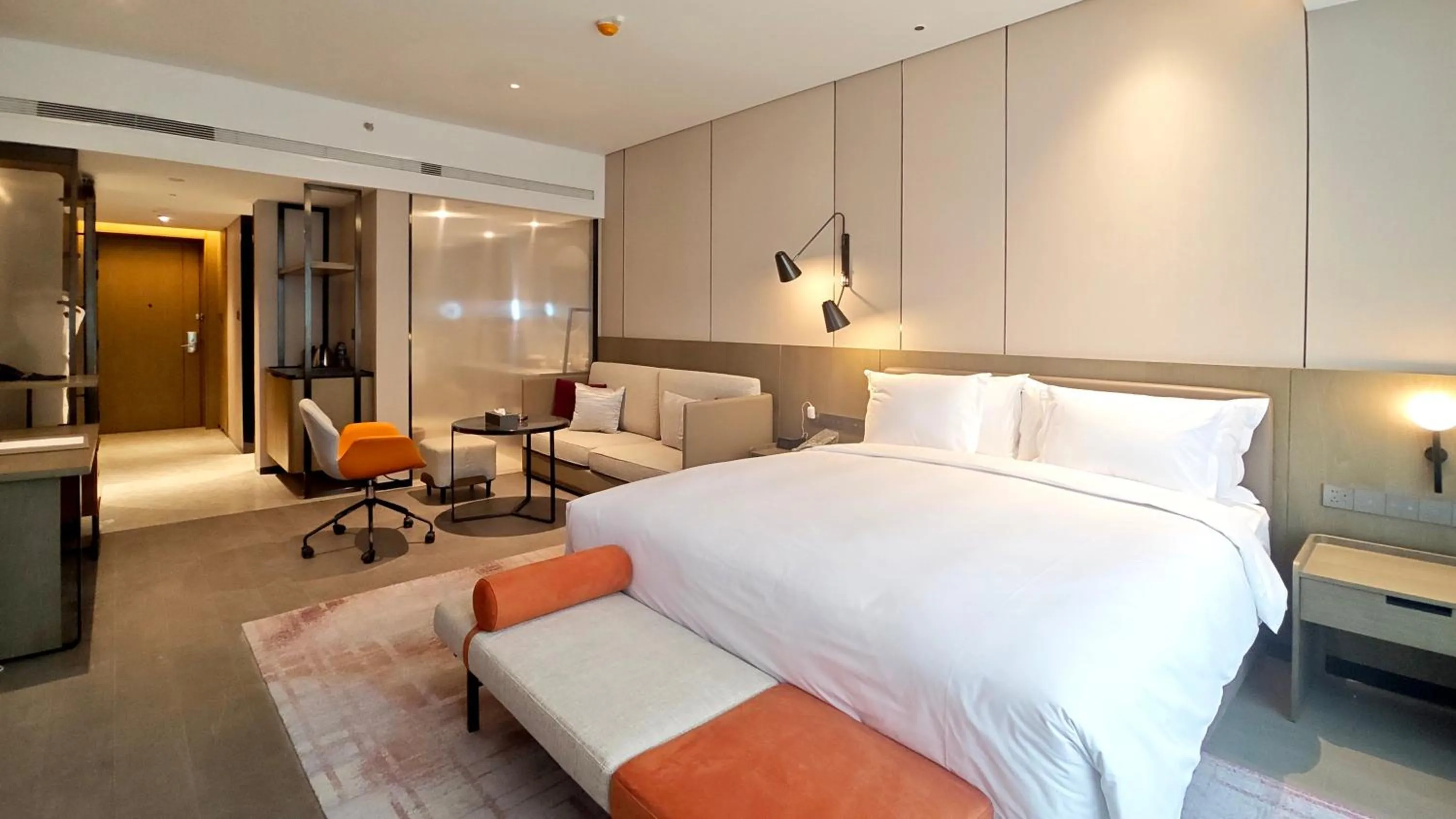 Photo of the whole room in Crowne Plaza Lanzhou New Area by IHG