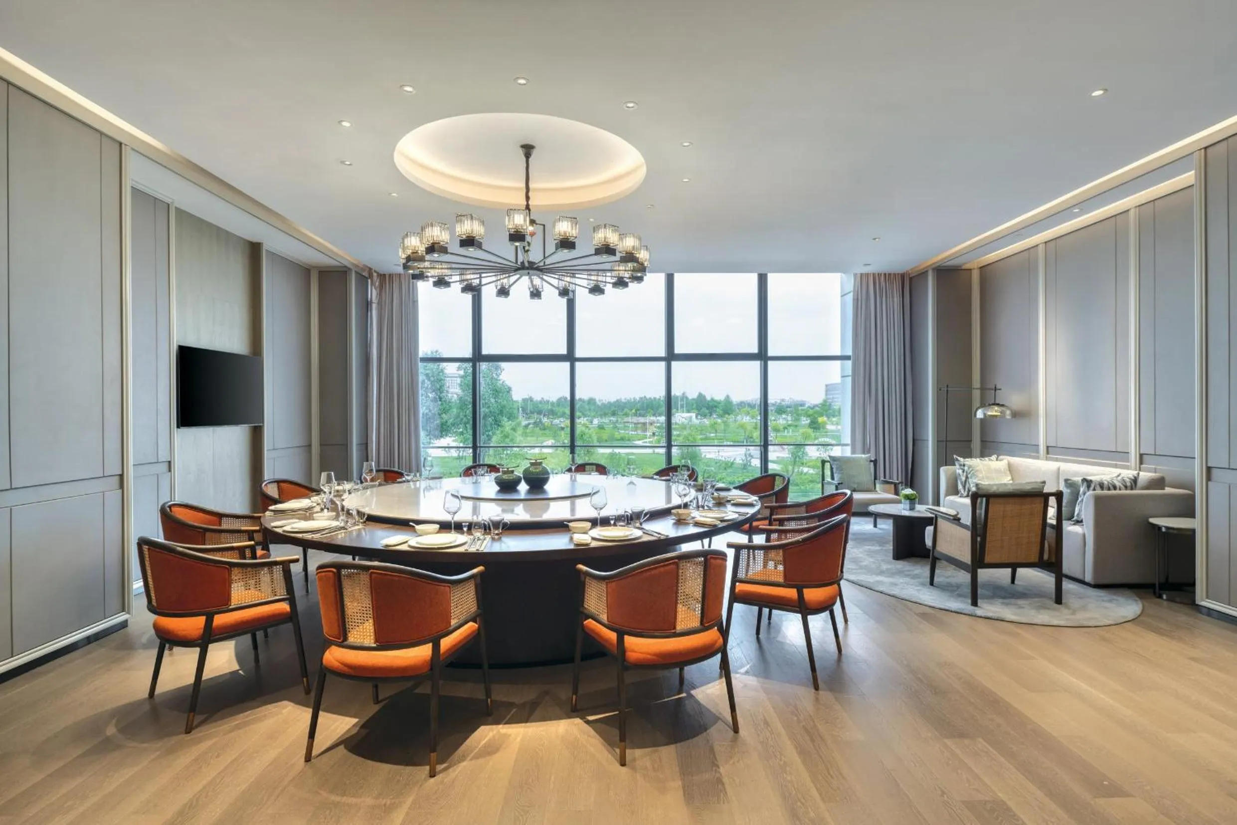 Restaurant/places to eat in Crowne Plaza Lanzhou New Area by IHG