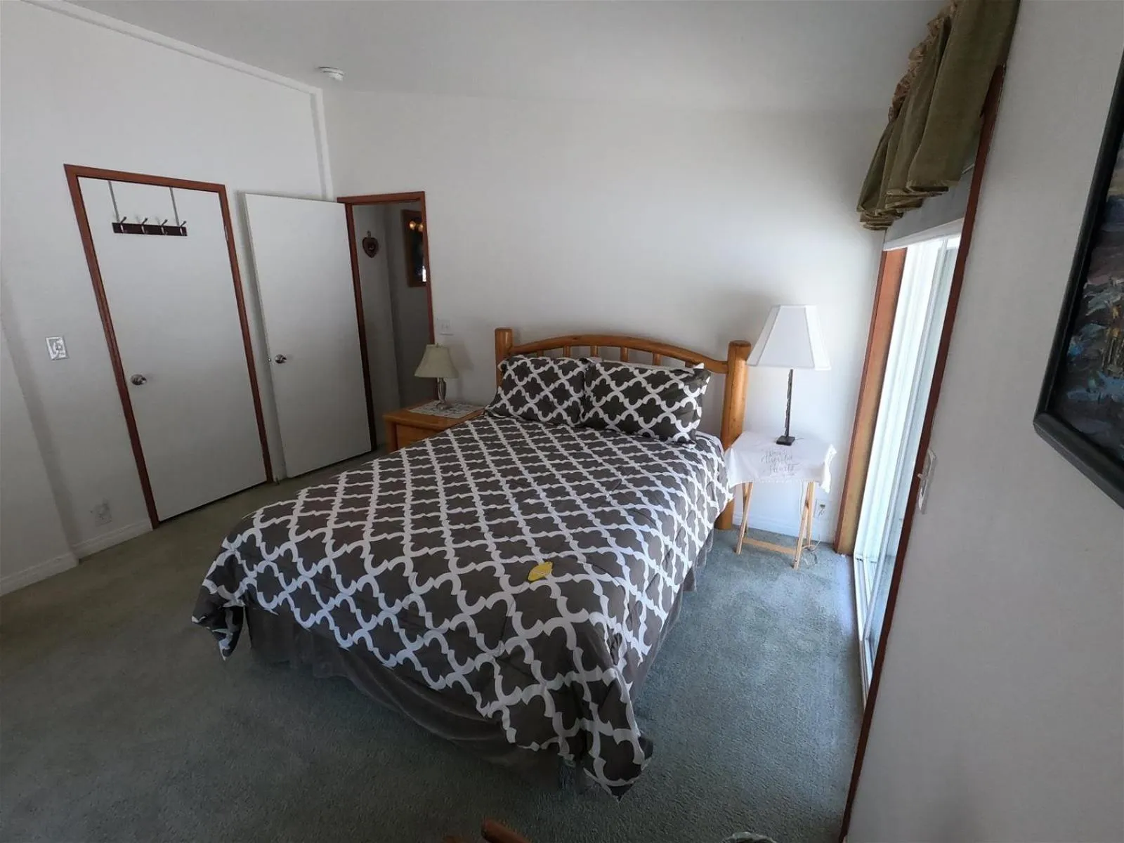 Bedroom, Bed in Rr-kenton Hs