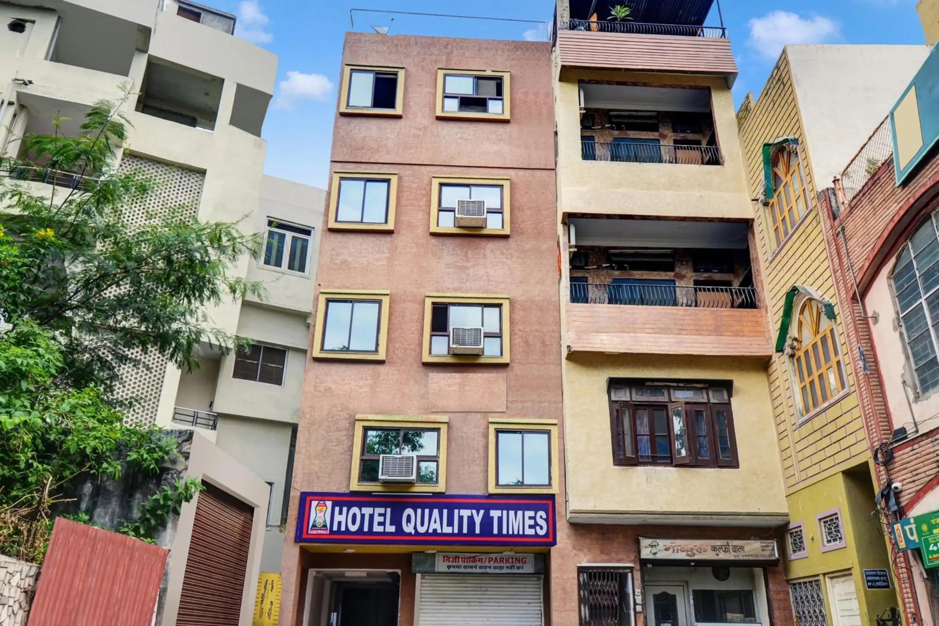 Property building in Hotel Quality Time Property building in Hotel Quality Time