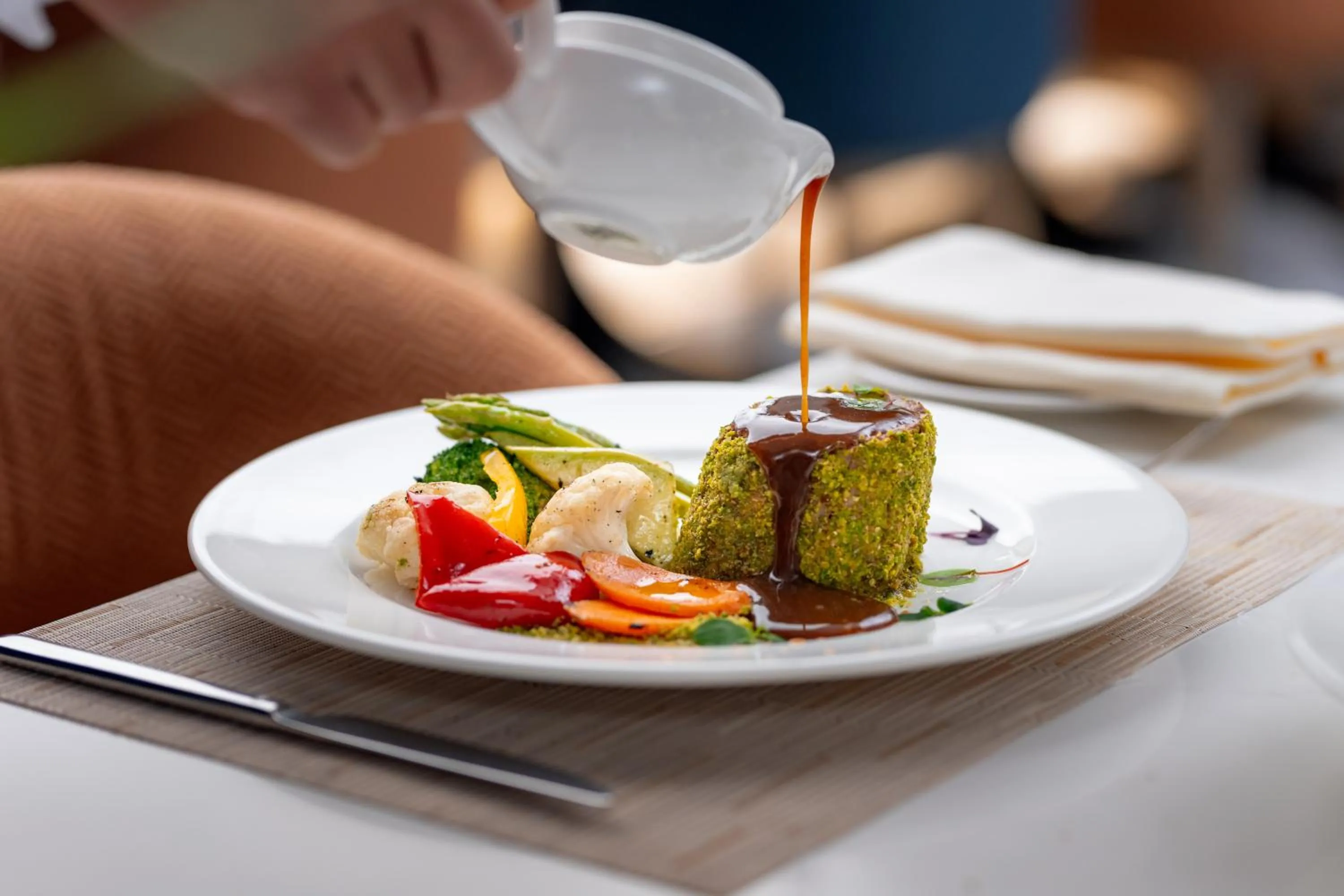 Restaurant/places to eat in Rotana Al Manakha Madinah