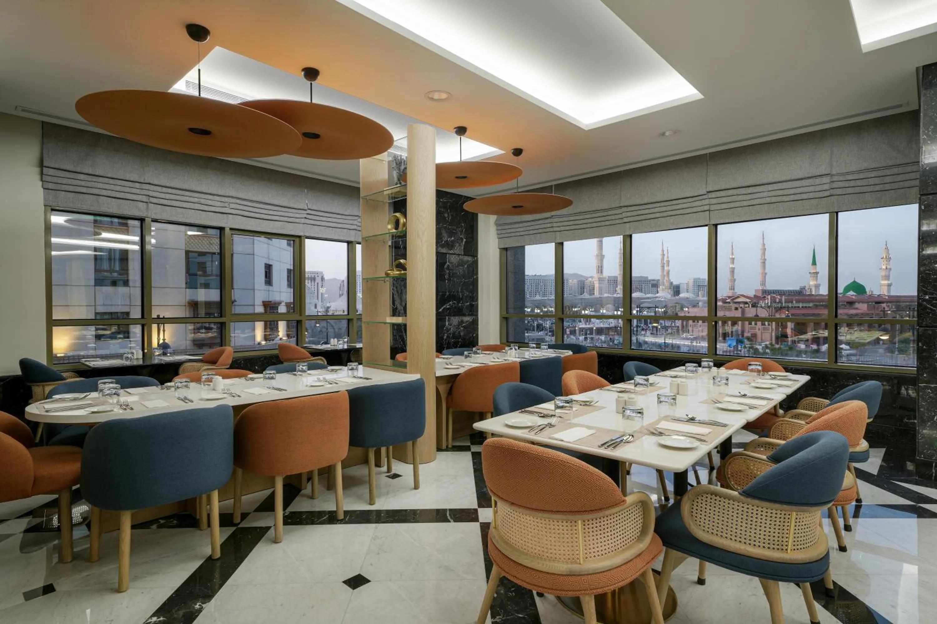 Restaurant/places to eat in Rotana Al Manakha Madinah