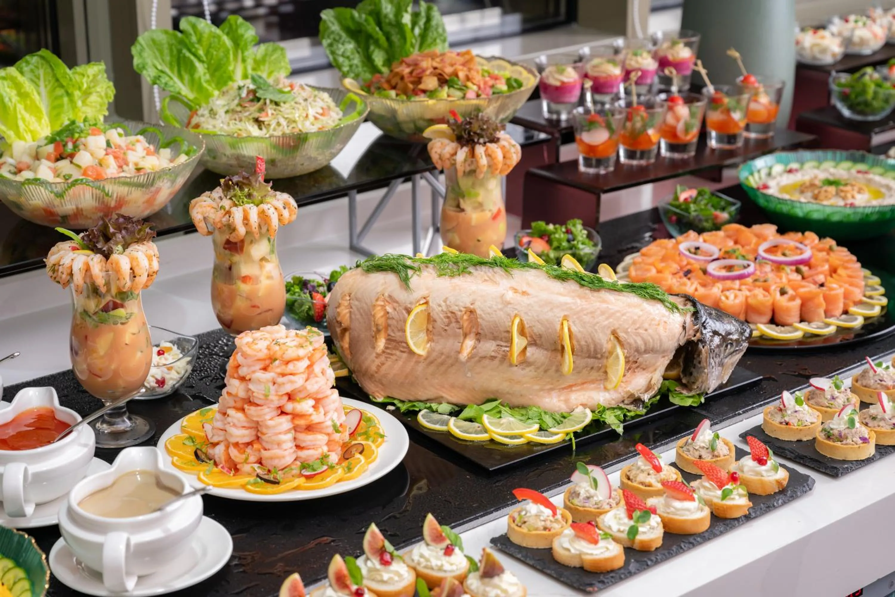 Restaurant/places to eat in Rotana Al Manakha Madinah