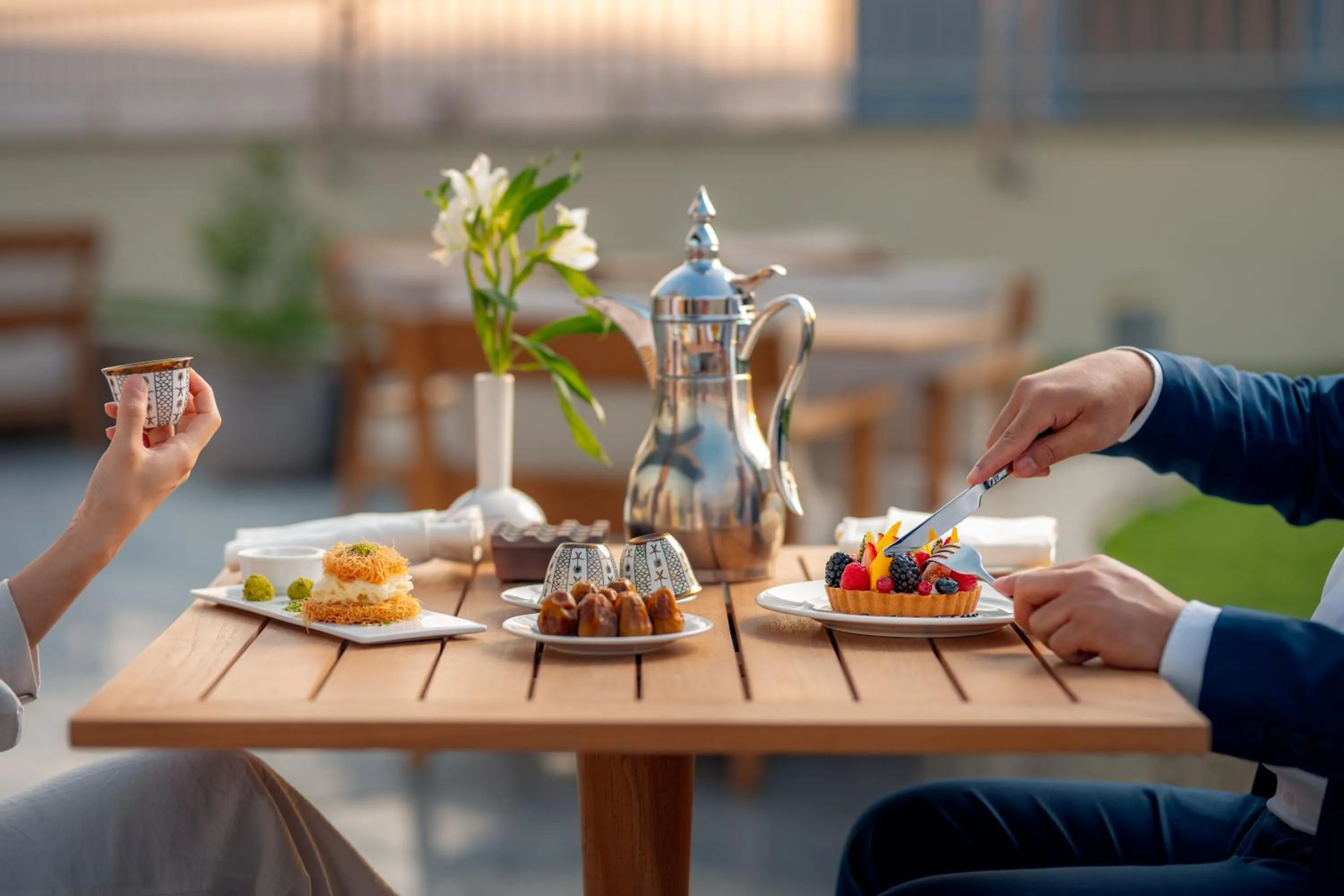 Restaurant/places to eat in Rotana Al Manakha Madinah