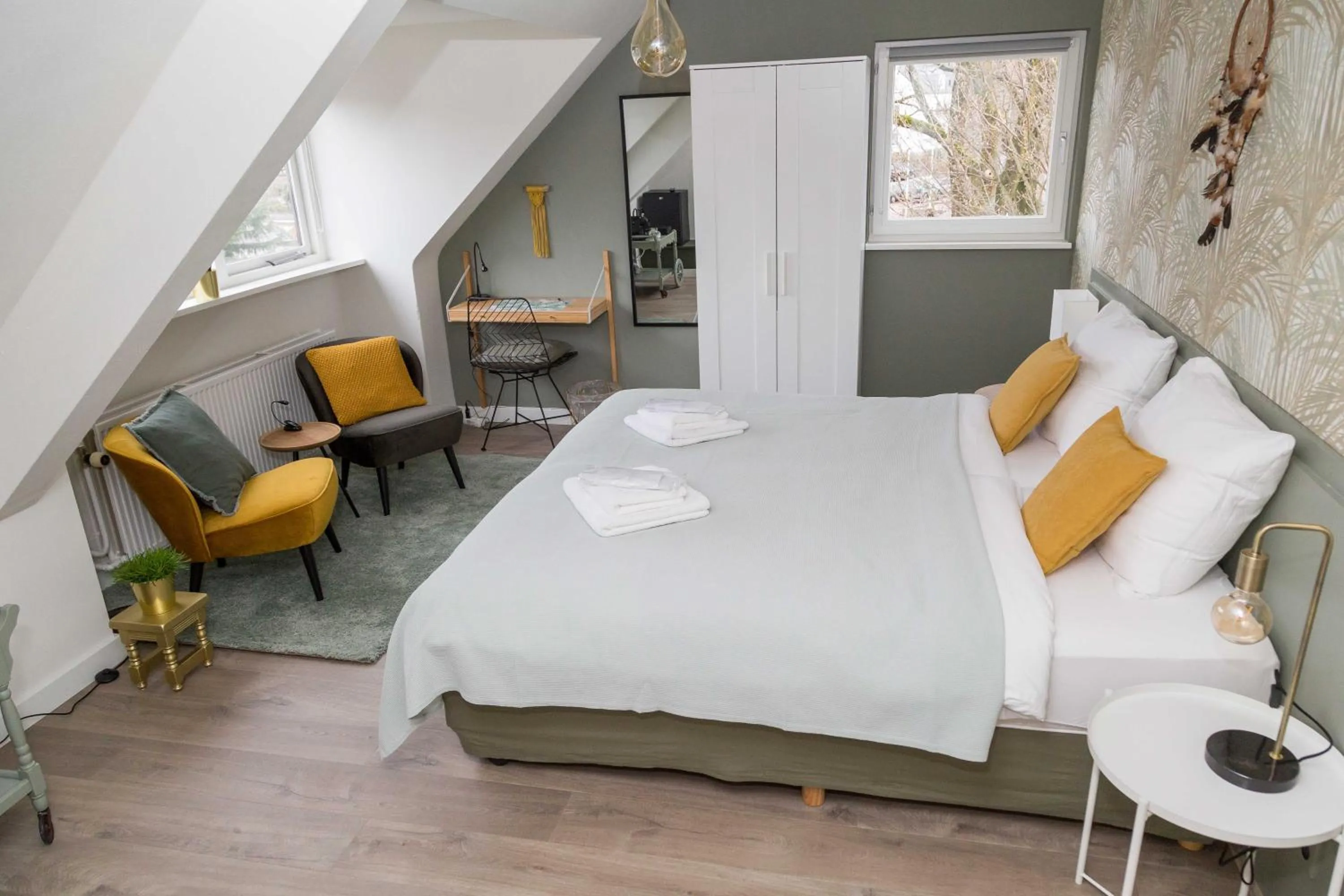 Coffee/tea facilities, Bed in Hotel - Restaurant De 4 Jaargetijden