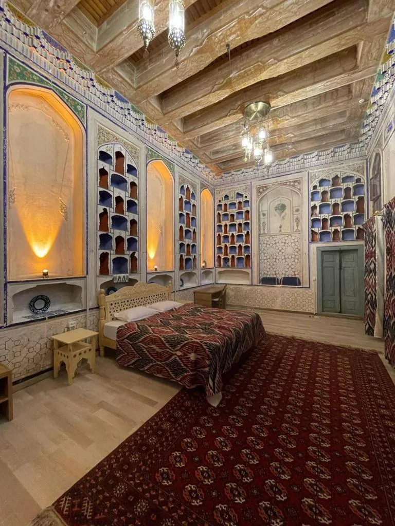 Bibi-Khanym Hotel