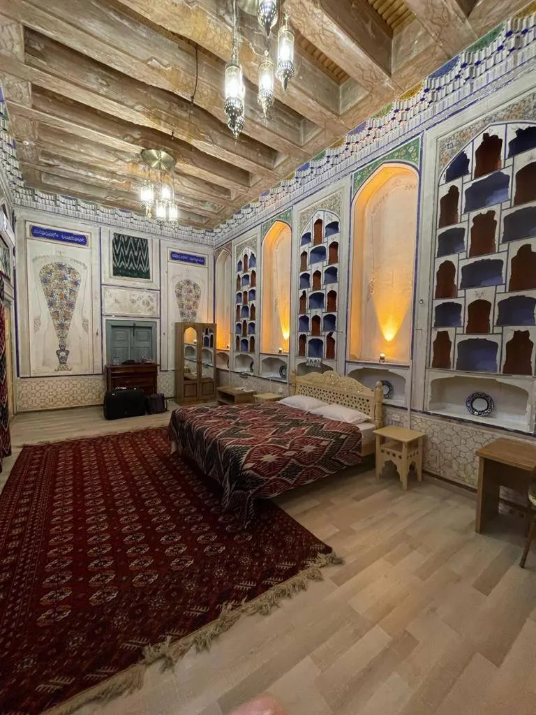 Bibi-Khanym Hotel