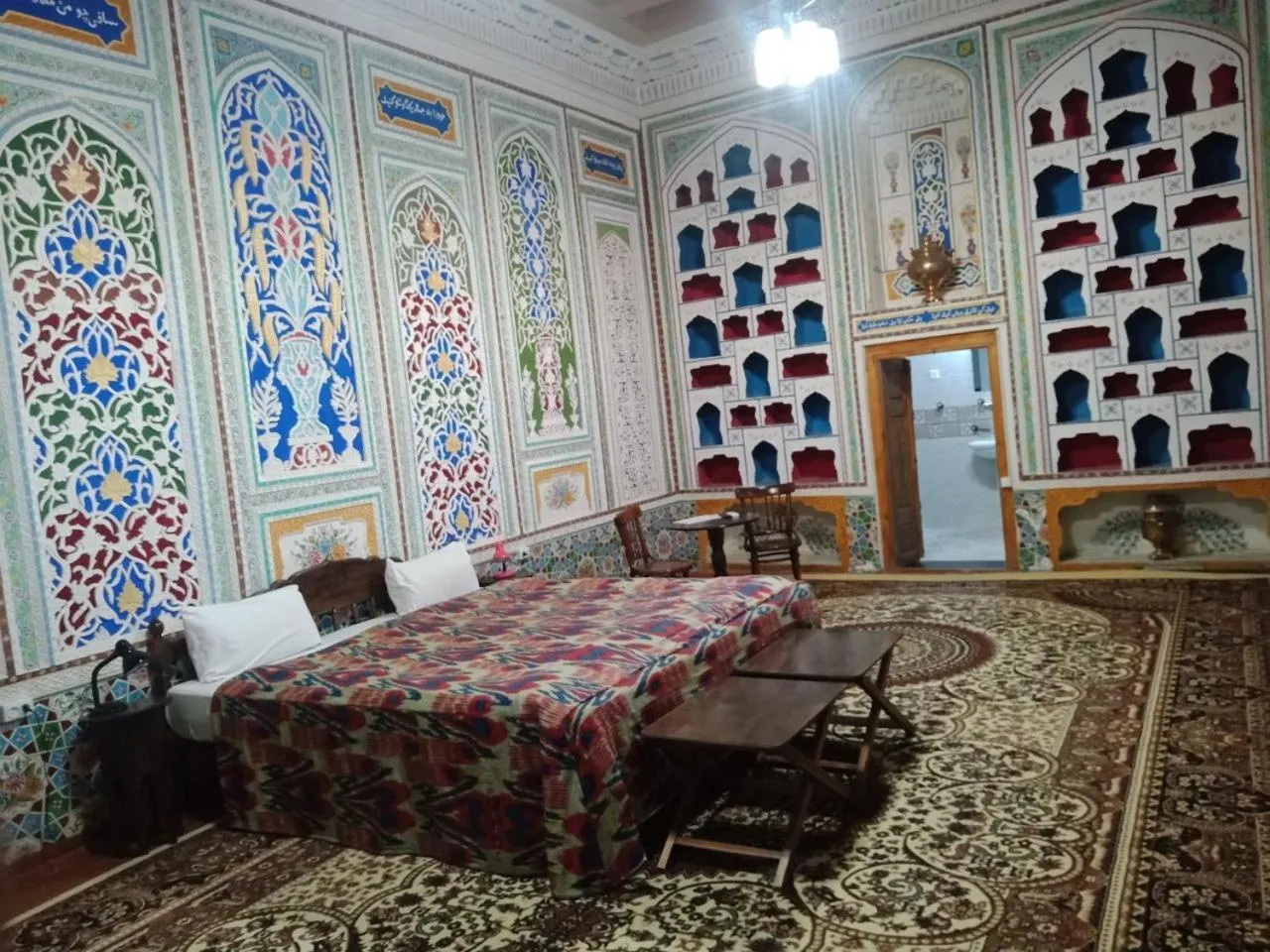 Bibi-Khanym Hotel