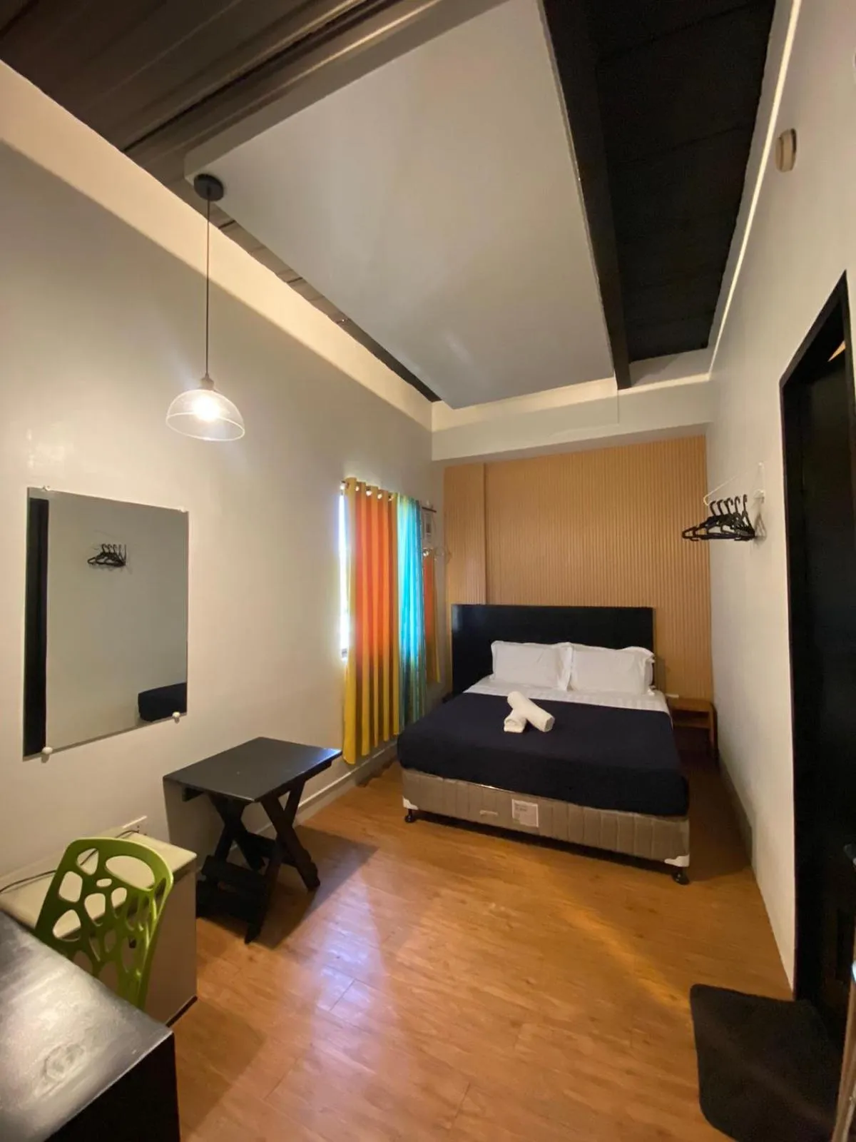 Bed in First Pacific Inn Davao