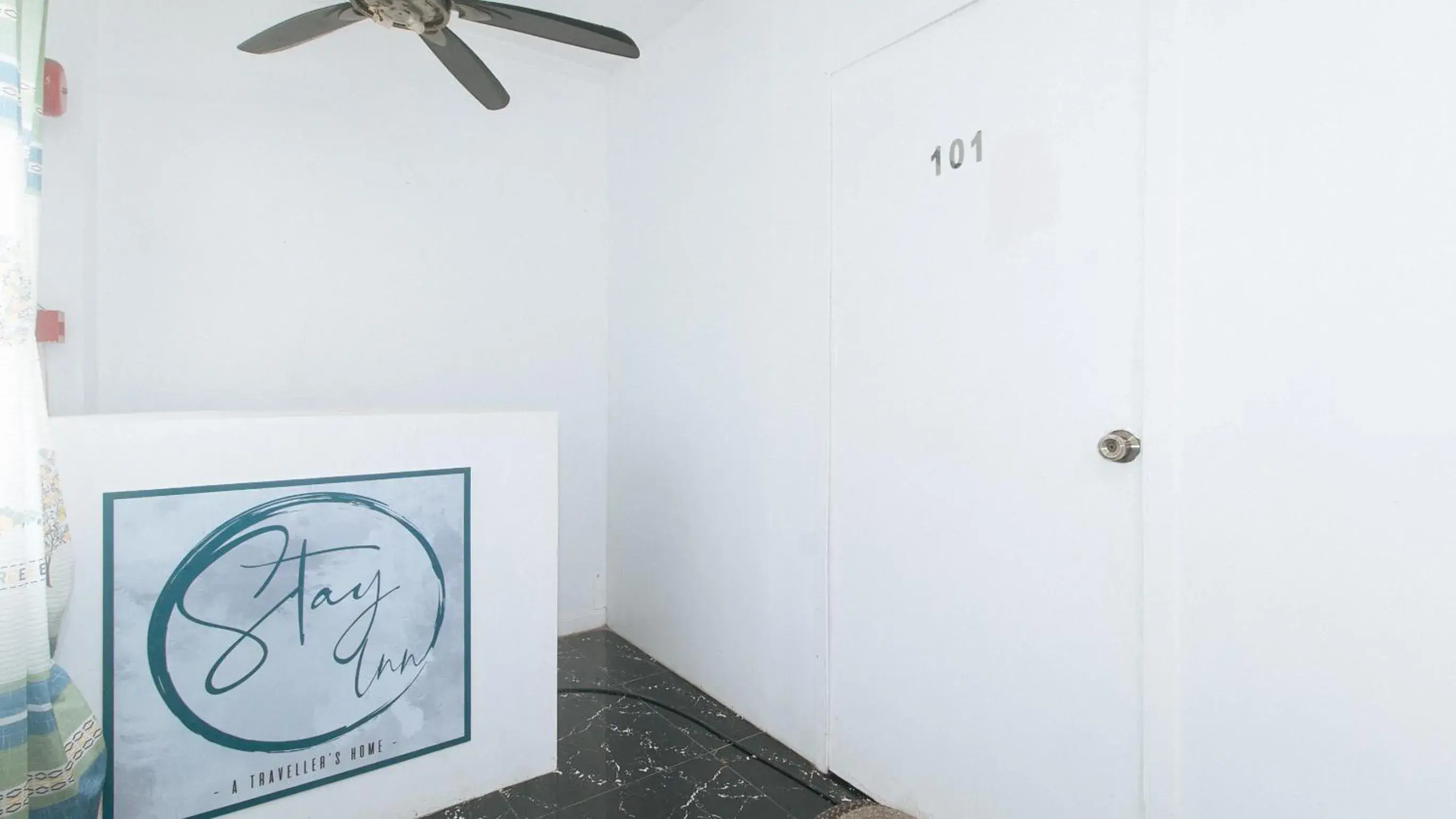 Lobby or reception in Stay Inn Station 2 Boracay by RedDoorz Lobby or reception in Stay Inn Station 2 Boracay by RedDoorz