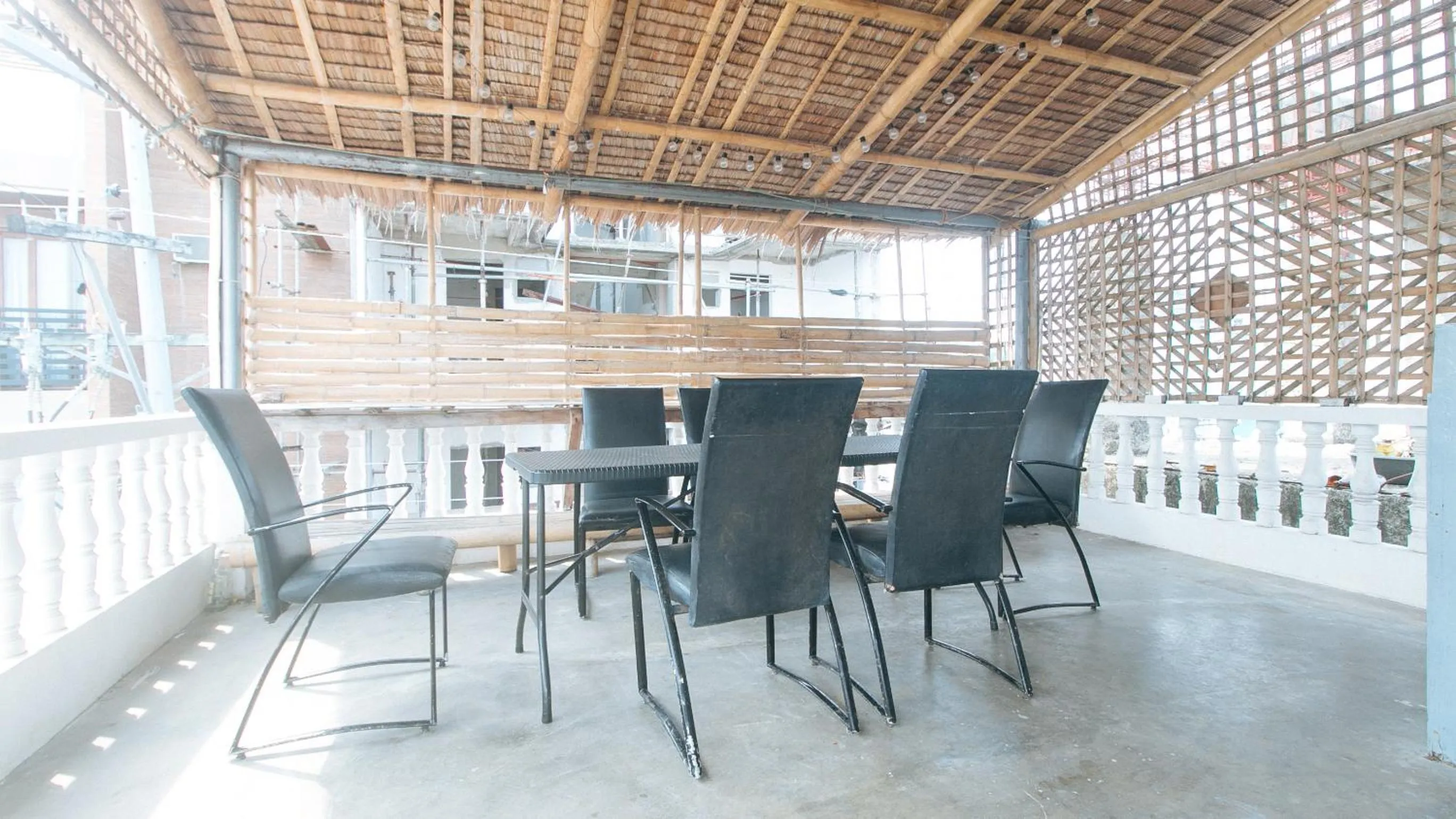 Dining area in Stay Inn Station 2 Boracay by RedDoorz