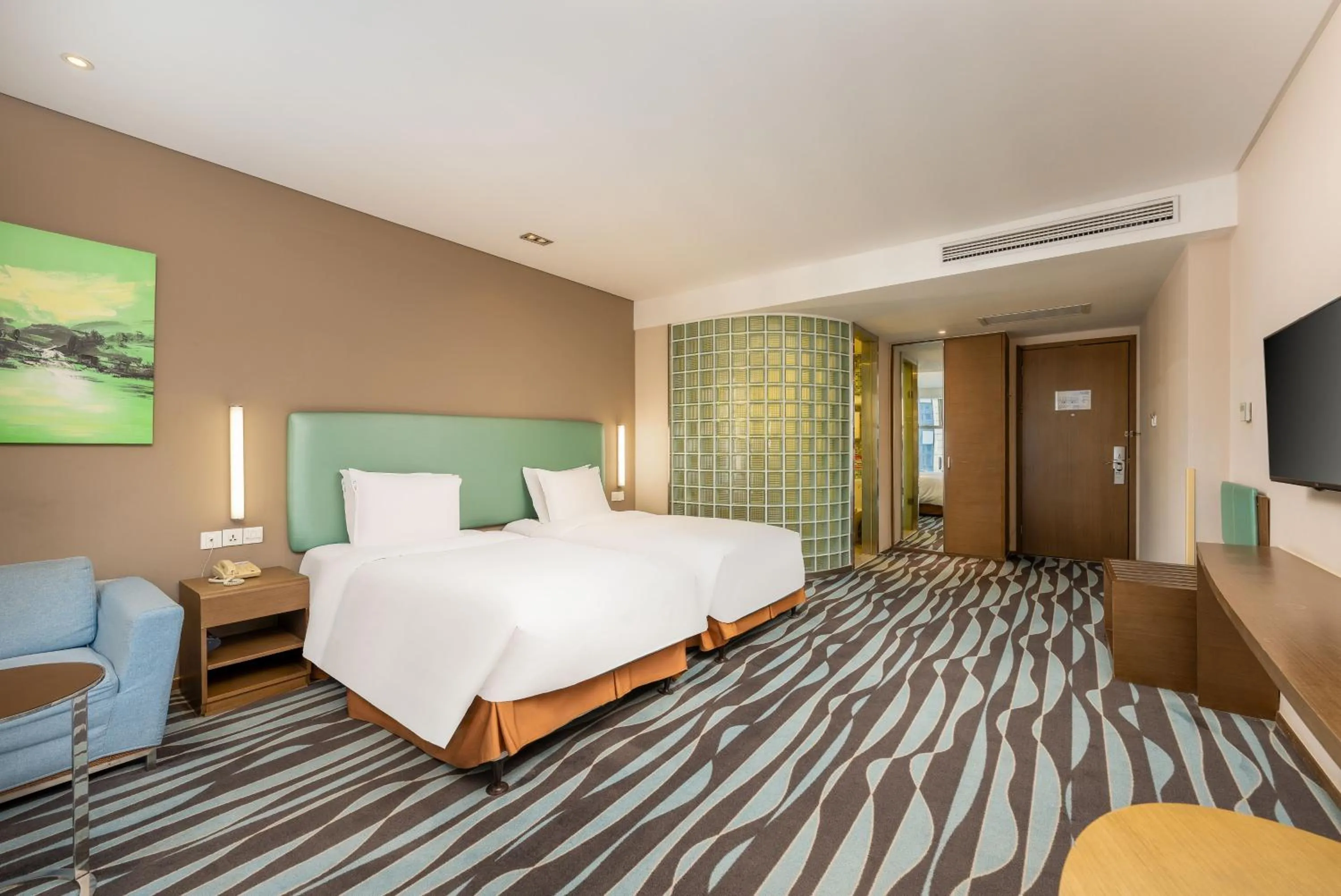 Bed in Holiday Inn Express Hangzhou Huanglong