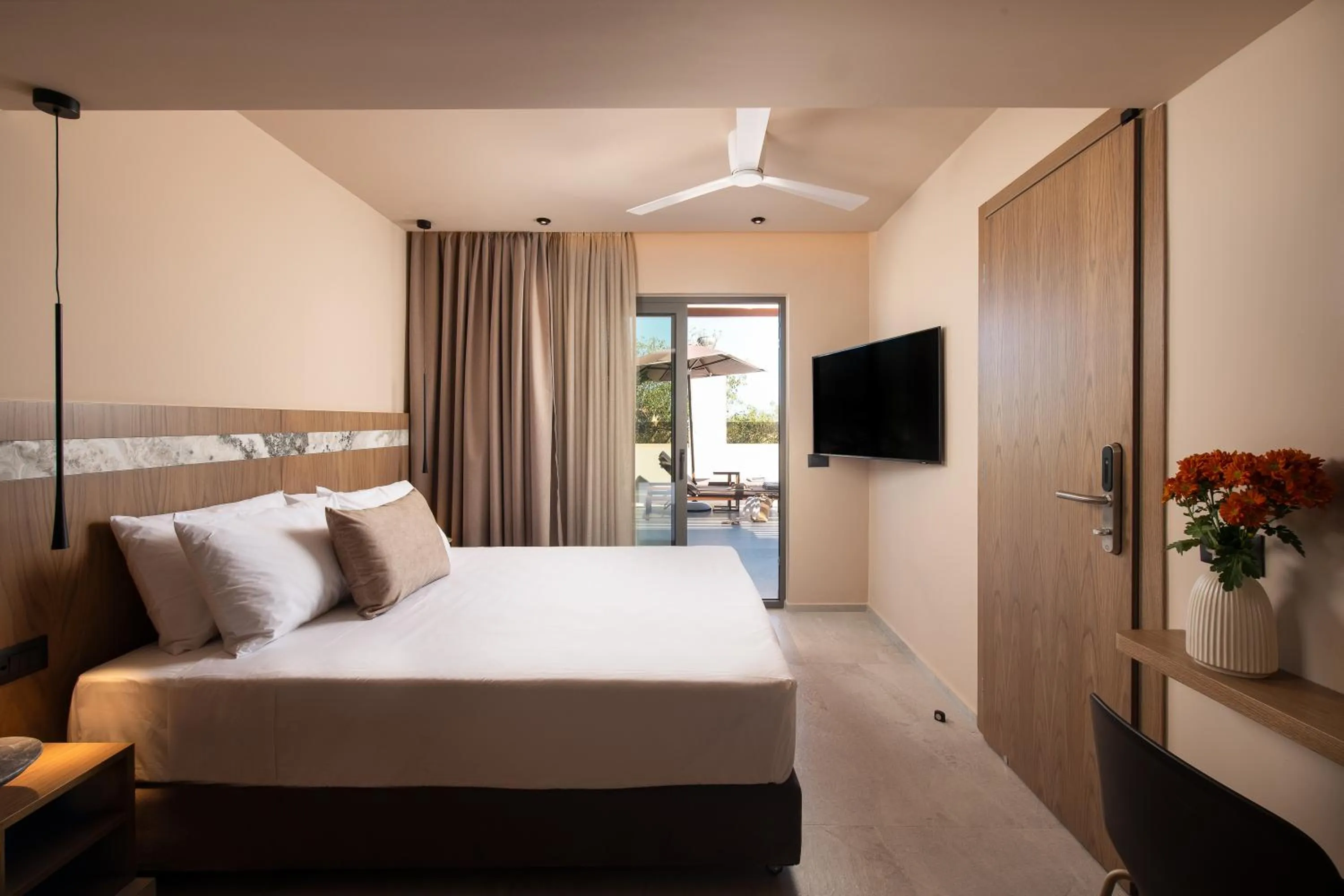 Bed in Cosmeen Lifestyle Boutique Stay